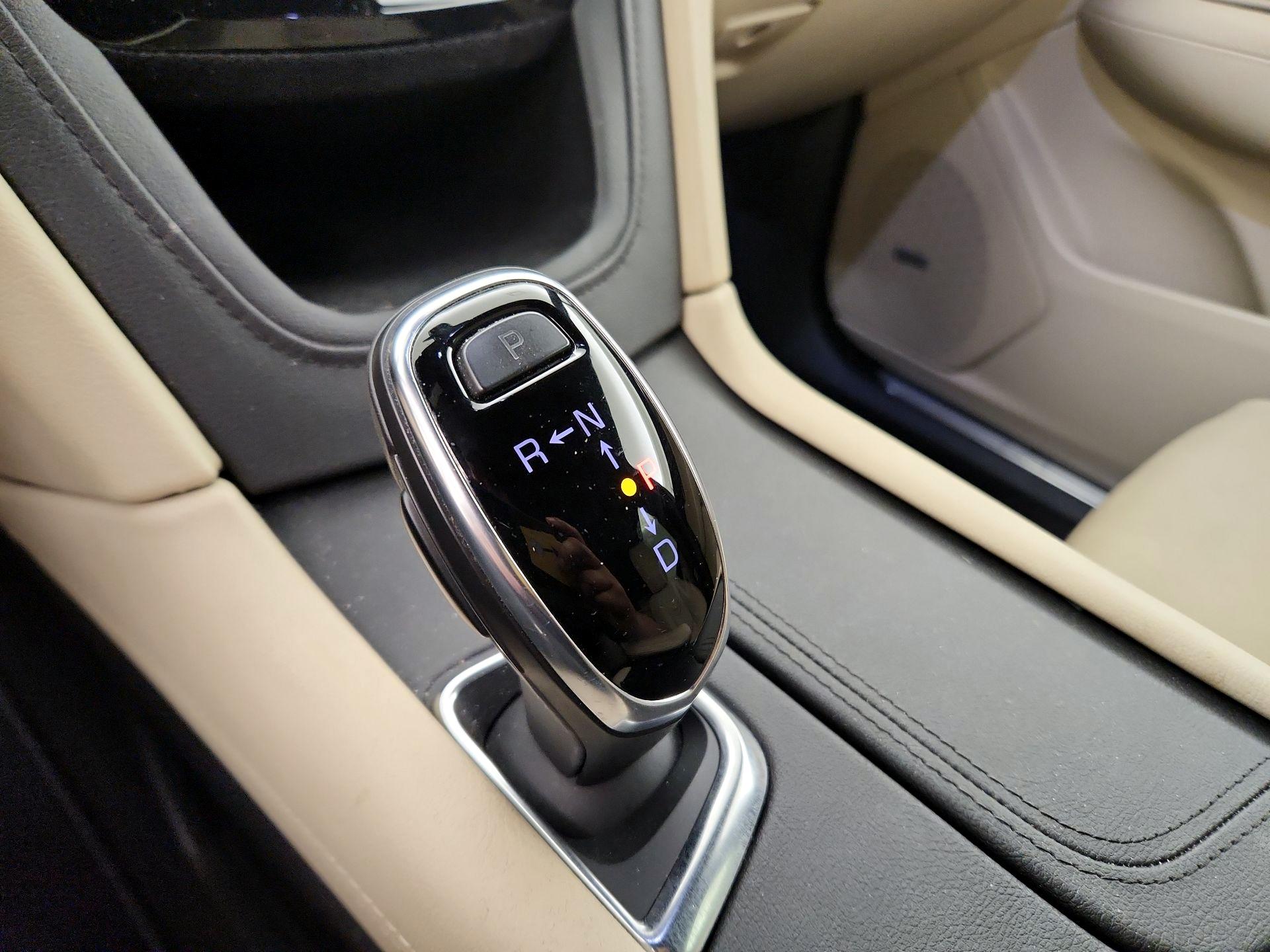 Thumbnail: 2019 Cadillac XT5 - 17