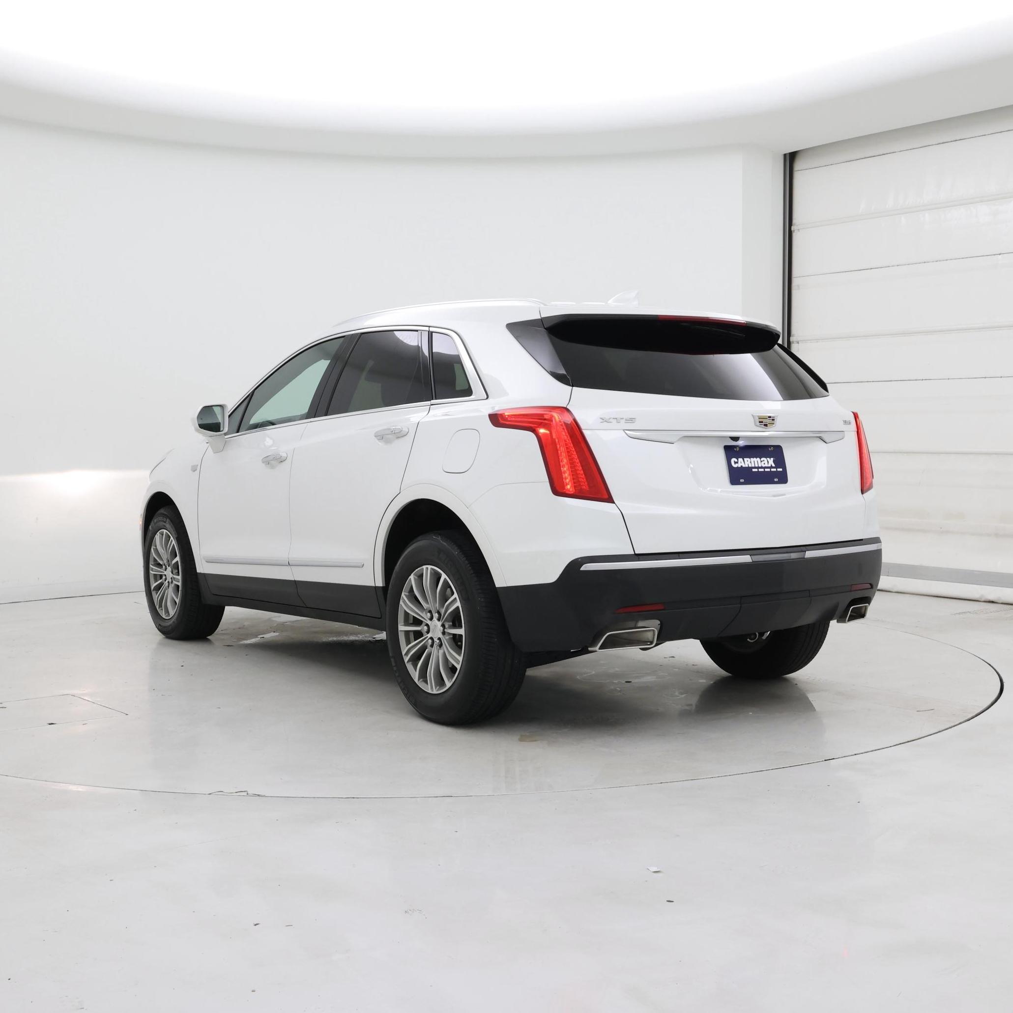 Thumbnail: 2019 Cadillac XT5 - 2