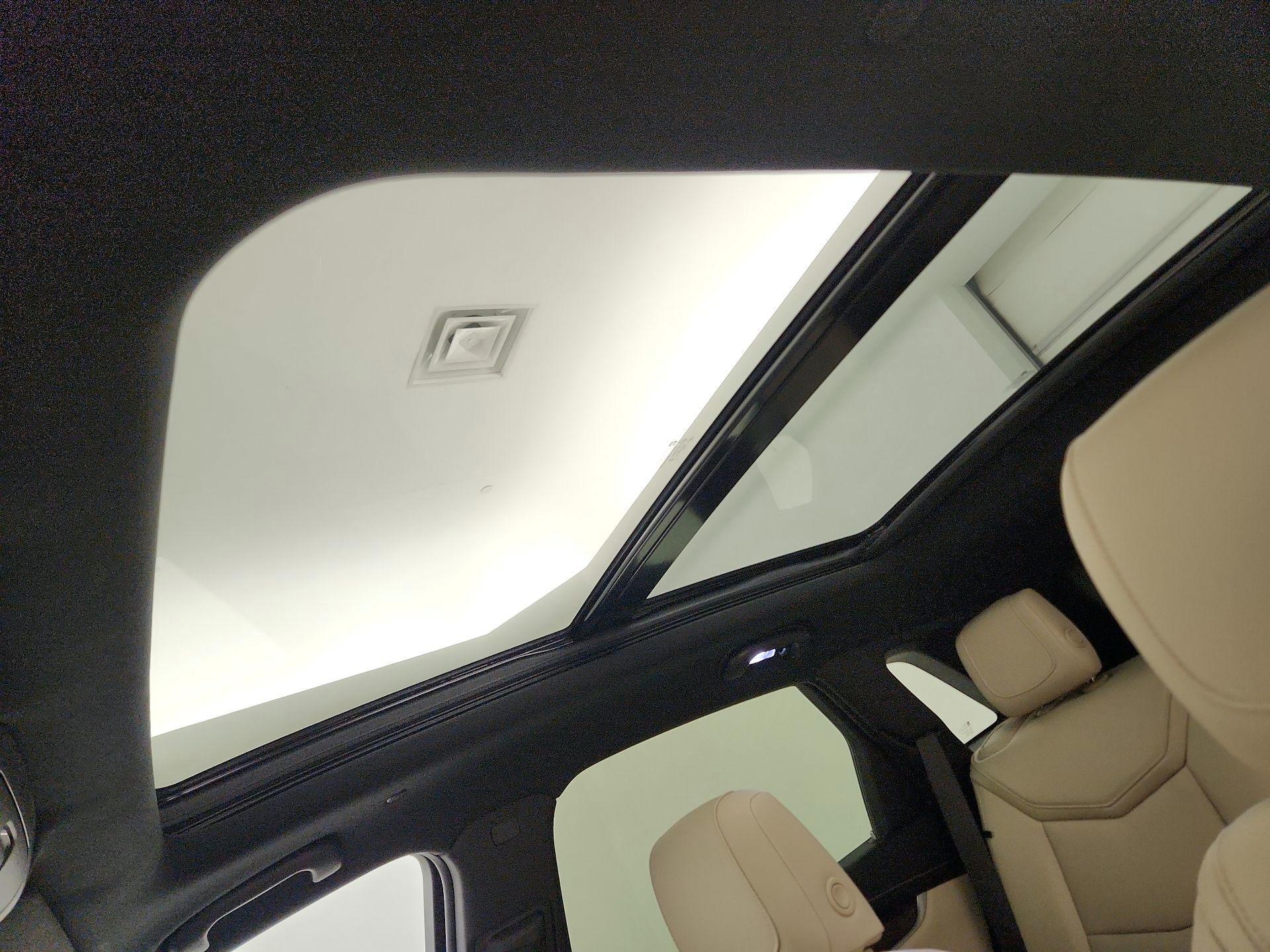 Thumbnail: 2019 Cadillac XT5 - 19