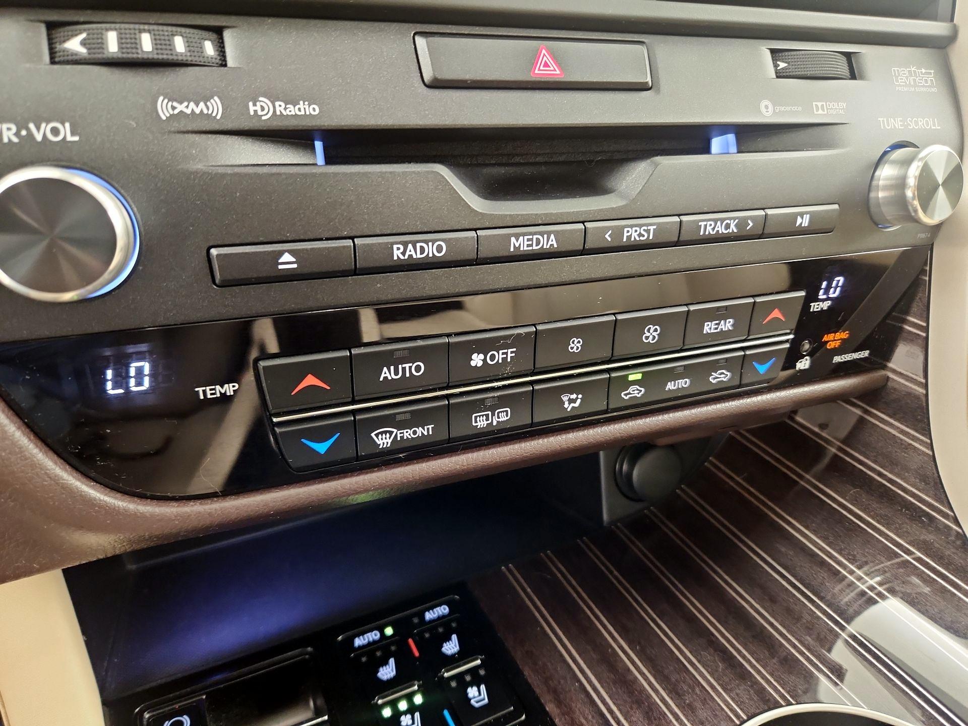 Thumbnail: 2018 Lexus RX - 17