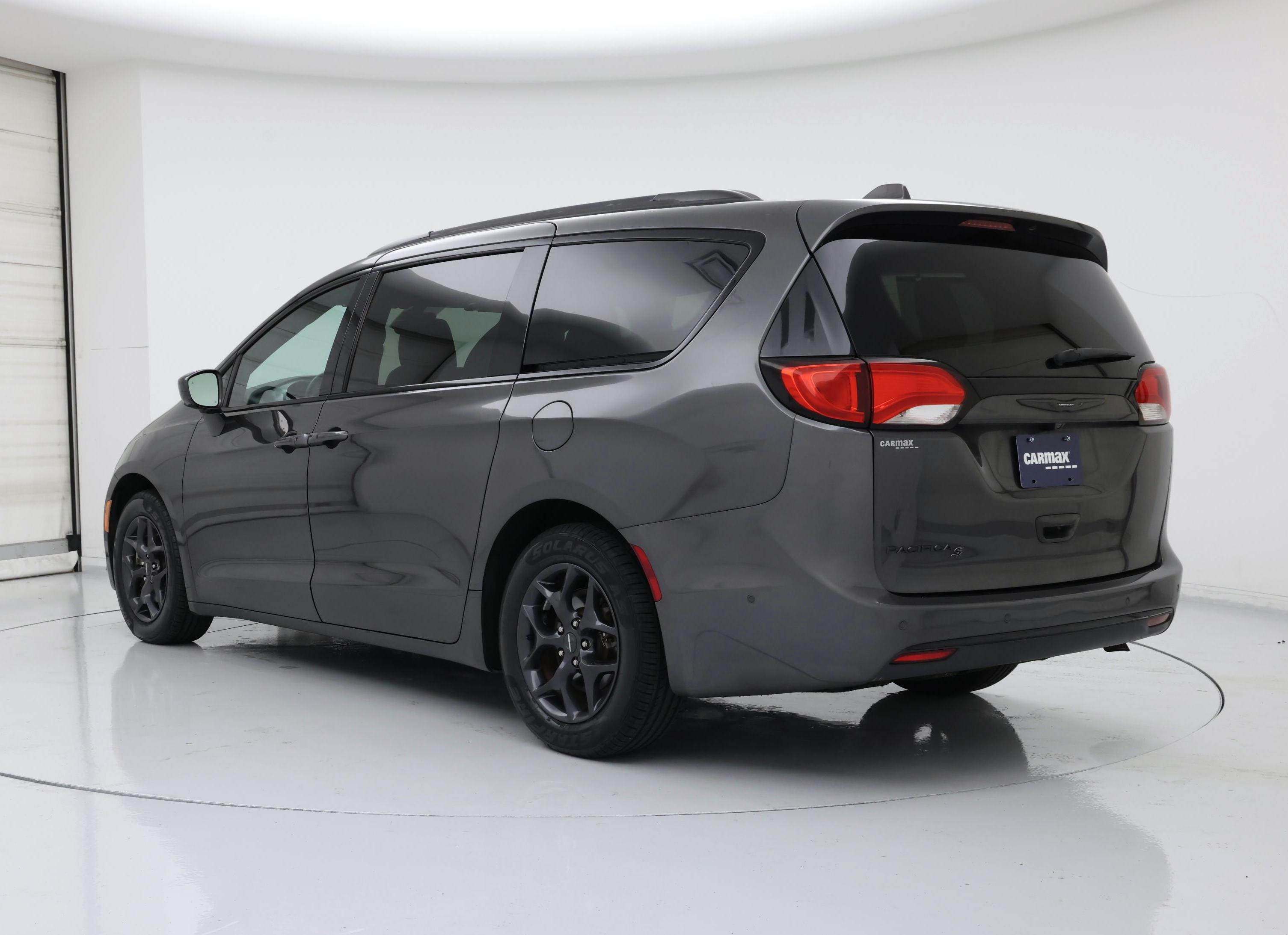 Thumbnail: 2020 Chrysler Pacifica - 2