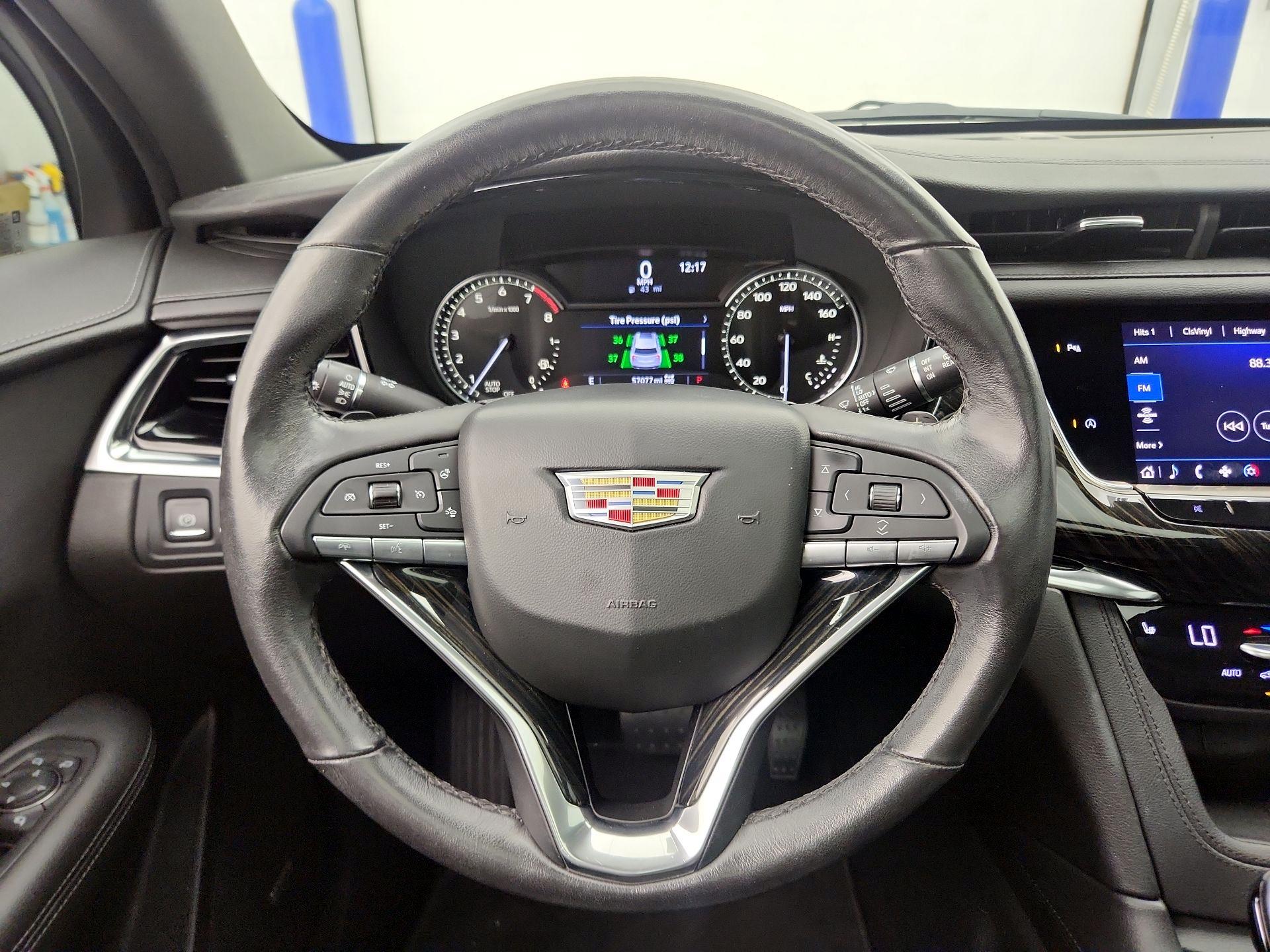 Thumbnail: 2020 Cadillac XT6 - 10