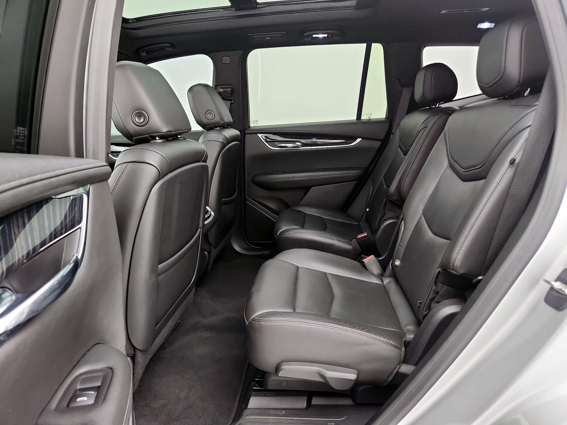 Thumbnail: 2020 Cadillac XT6 - 20