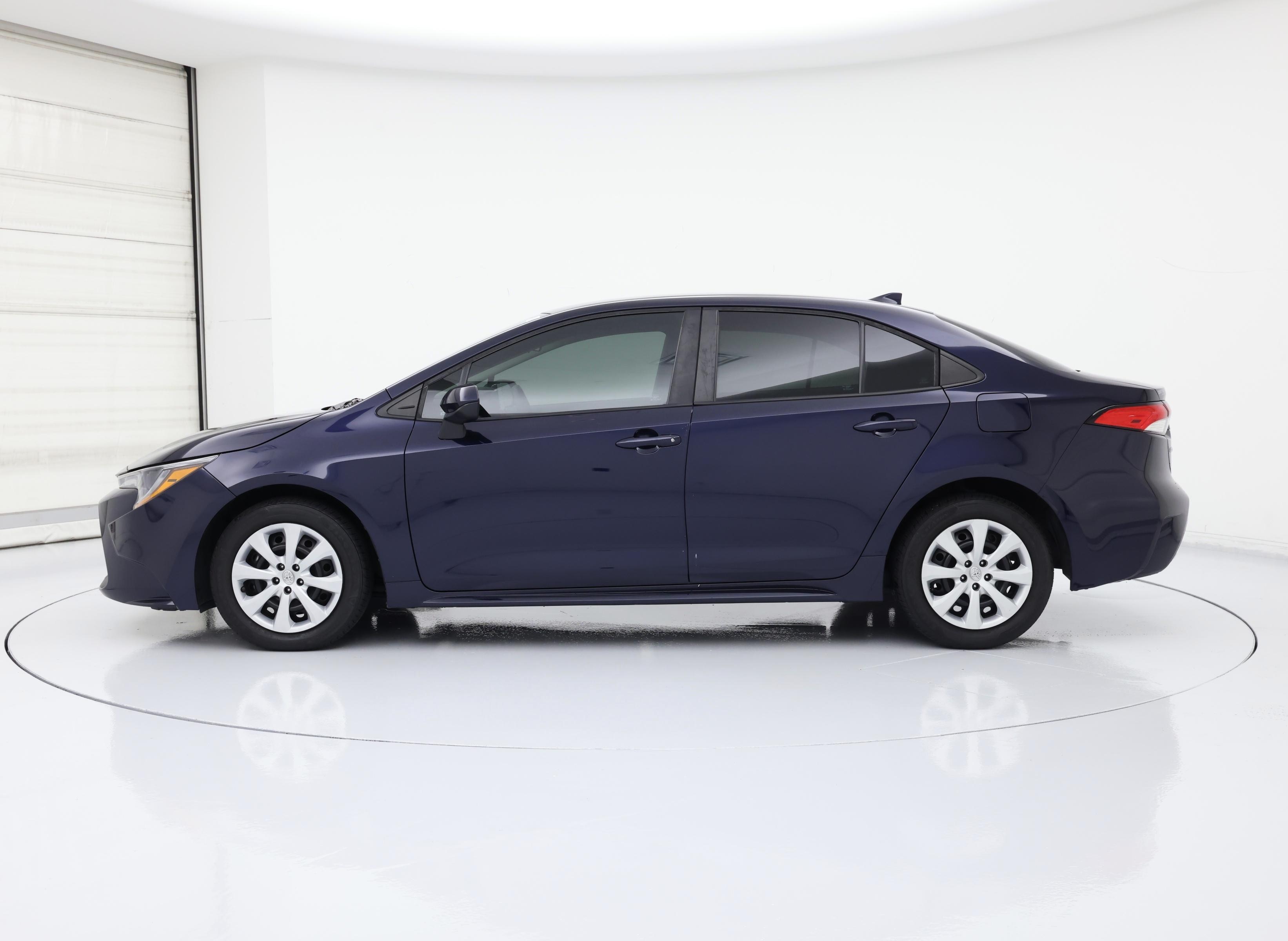 Thumbnail: 2022 Toyota Corolla - 3