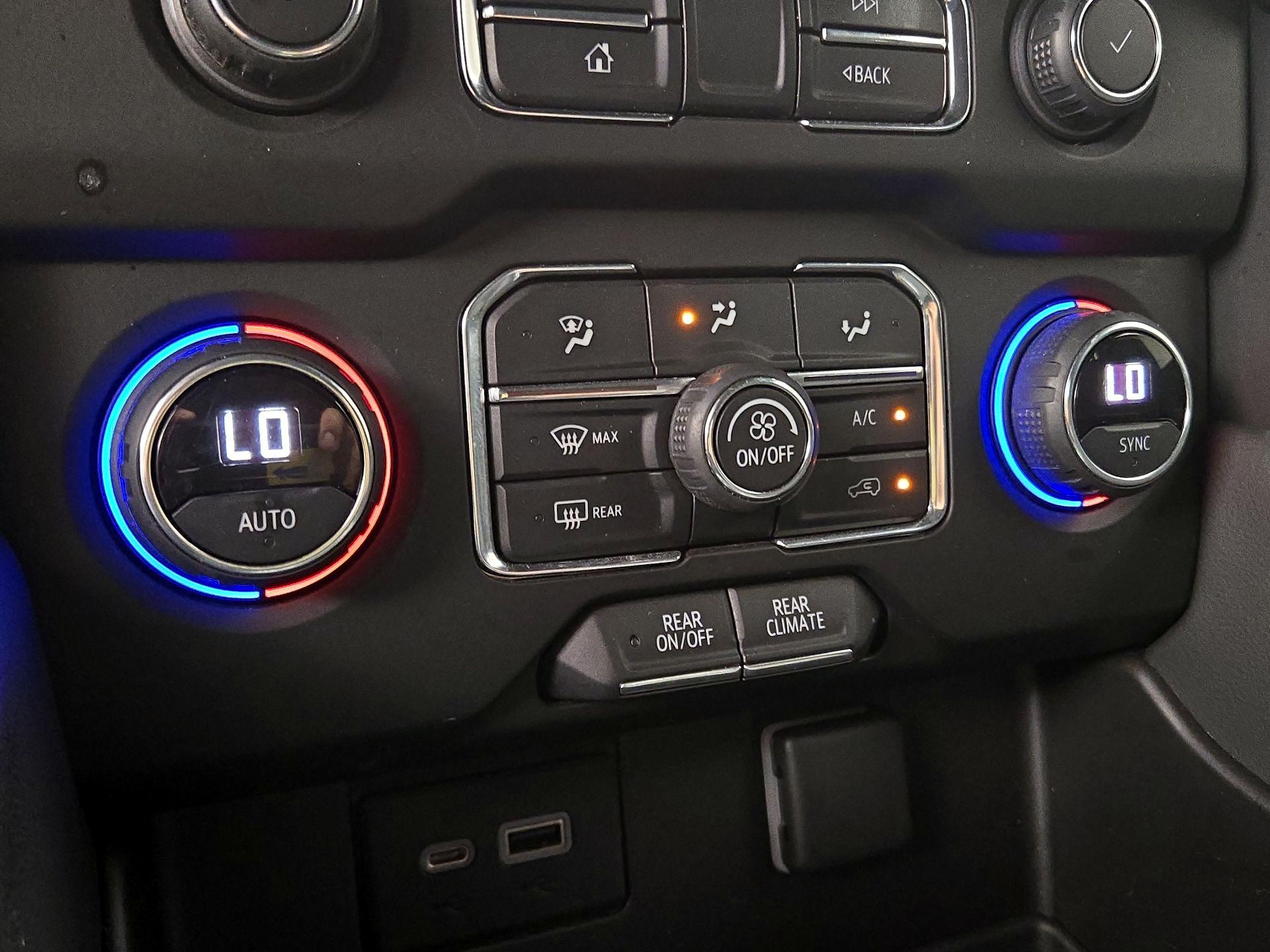 Thumbnail: 2021 Chevrolet Tahoe - 16
