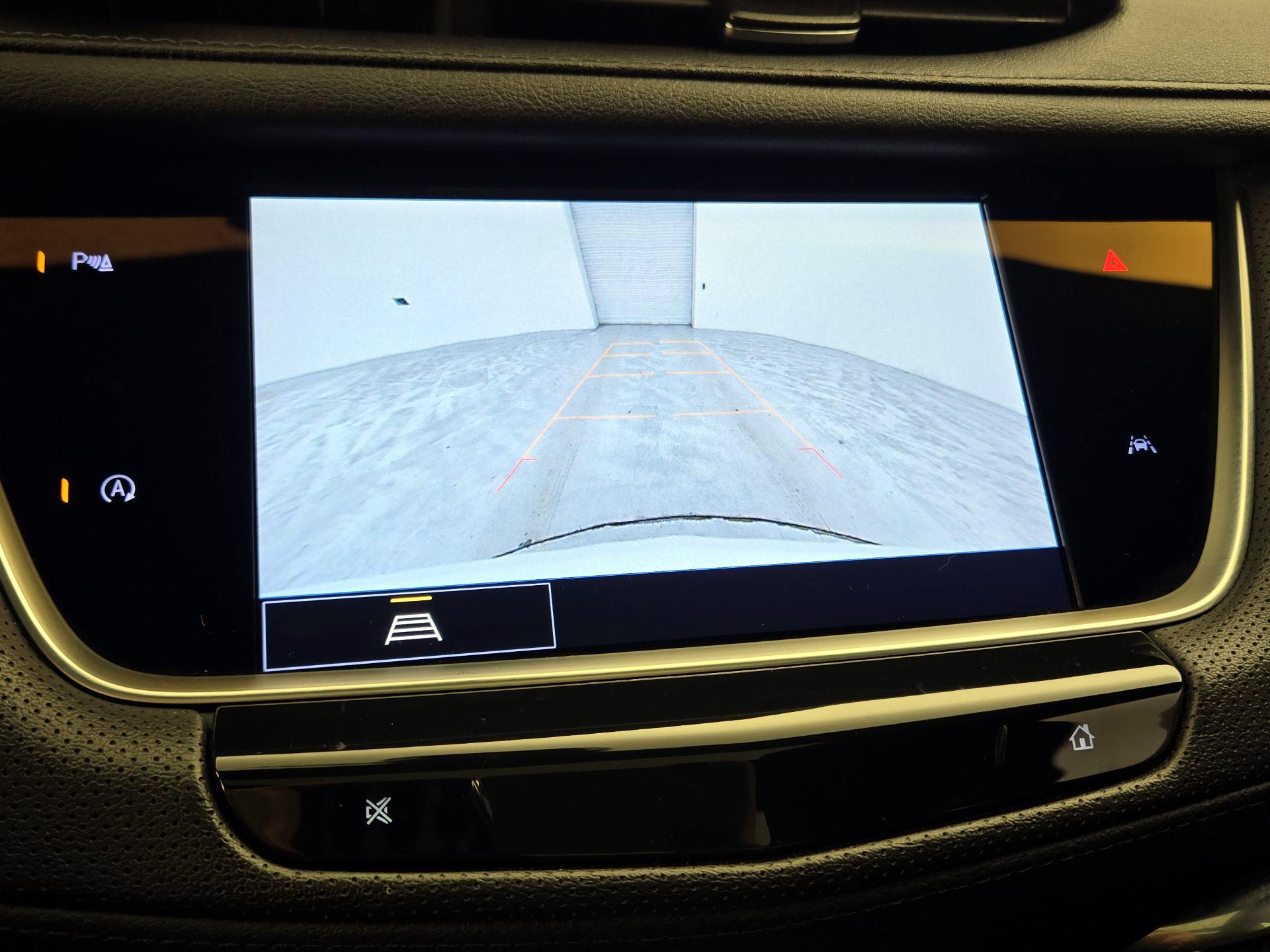 Thumbnail: 2022 Cadillac XT6 - 14