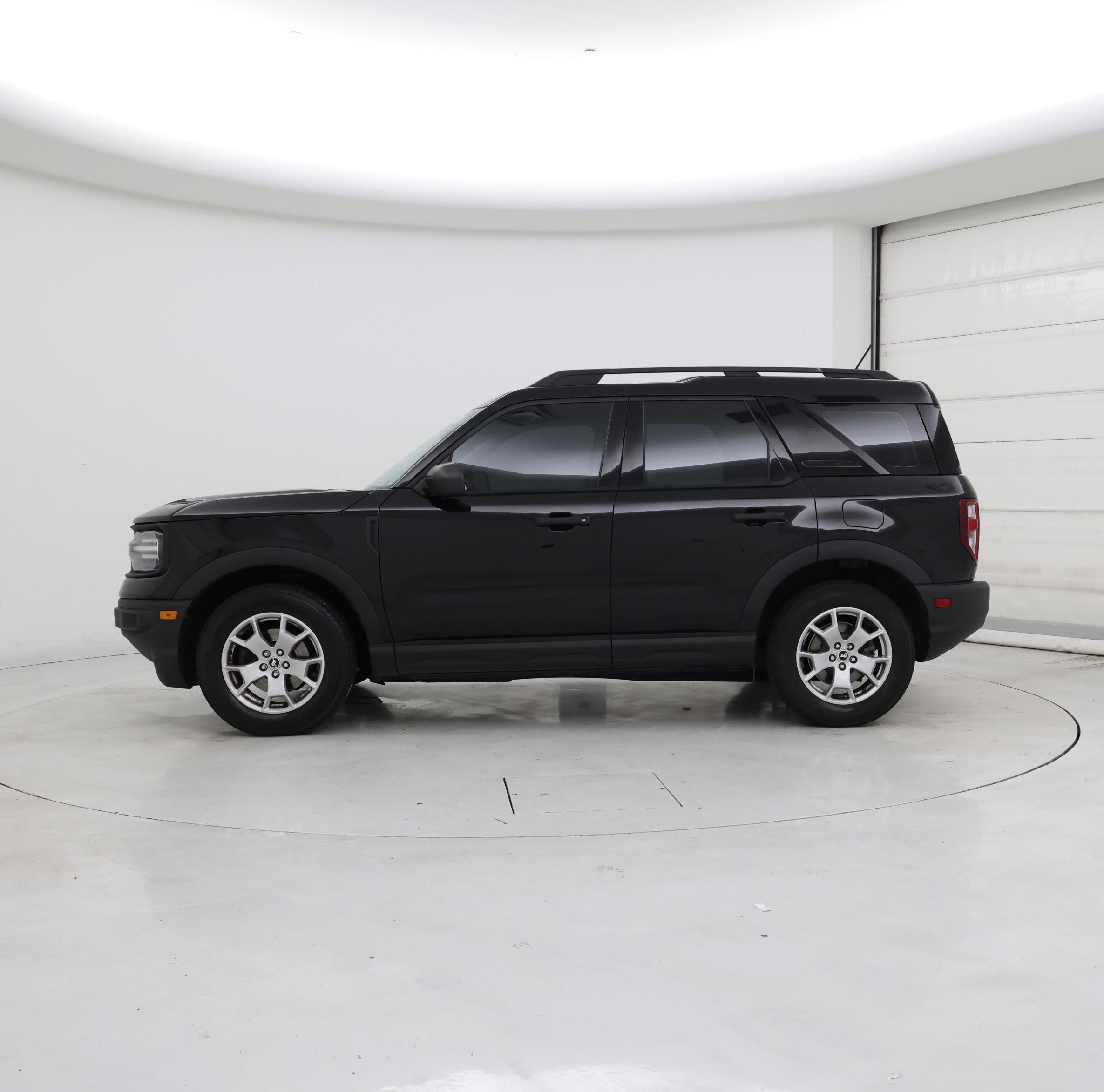 Thumbnail: 2021 Ford Bronco Sport - 3