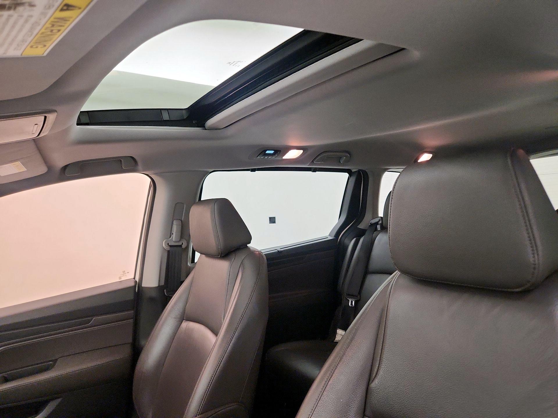 Thumbnail: 2018 Honda Odyssey - 19
