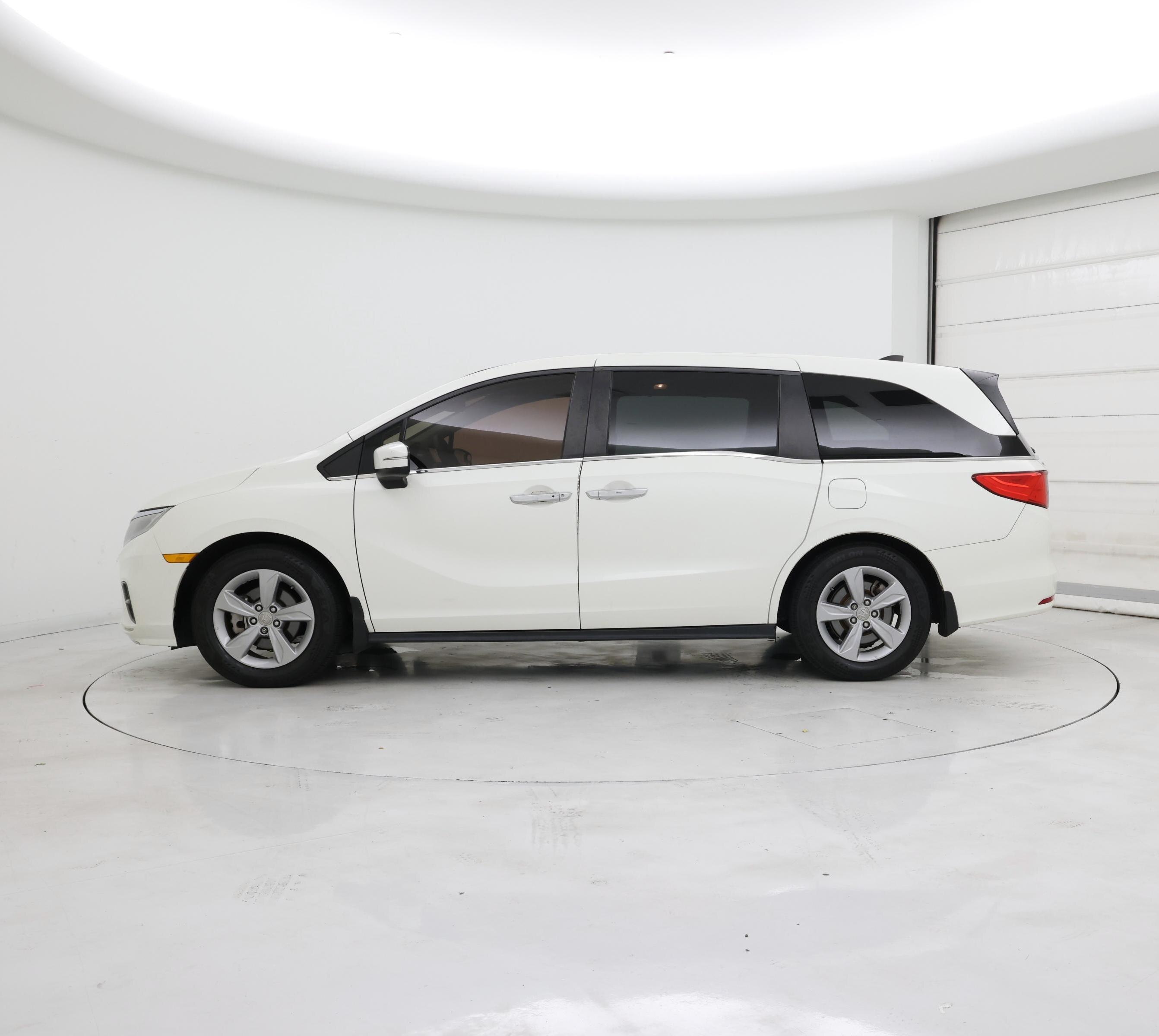 Thumbnail: 2018 Honda Odyssey - 3