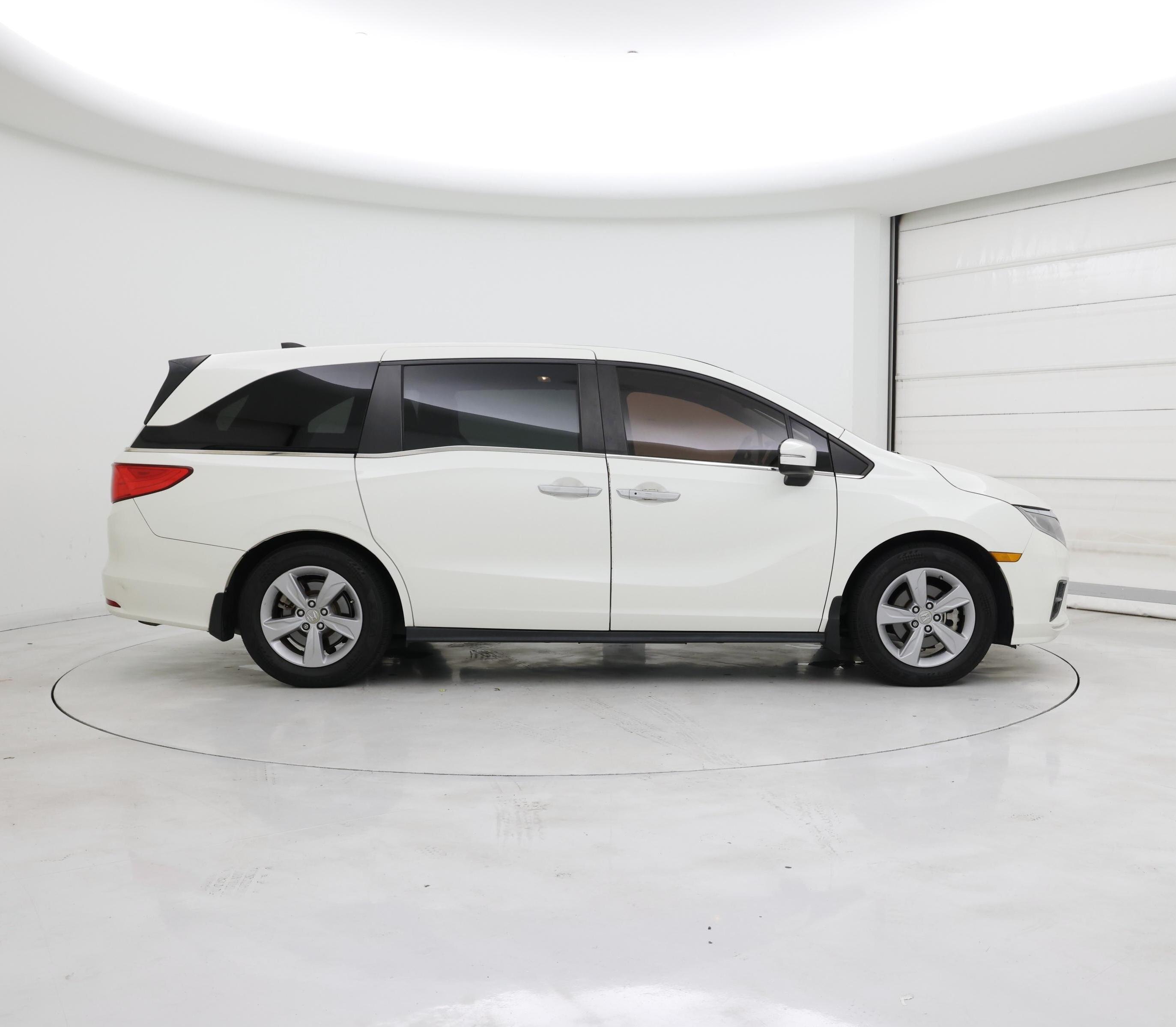 Thumbnail: 2018 Honda Odyssey - 7