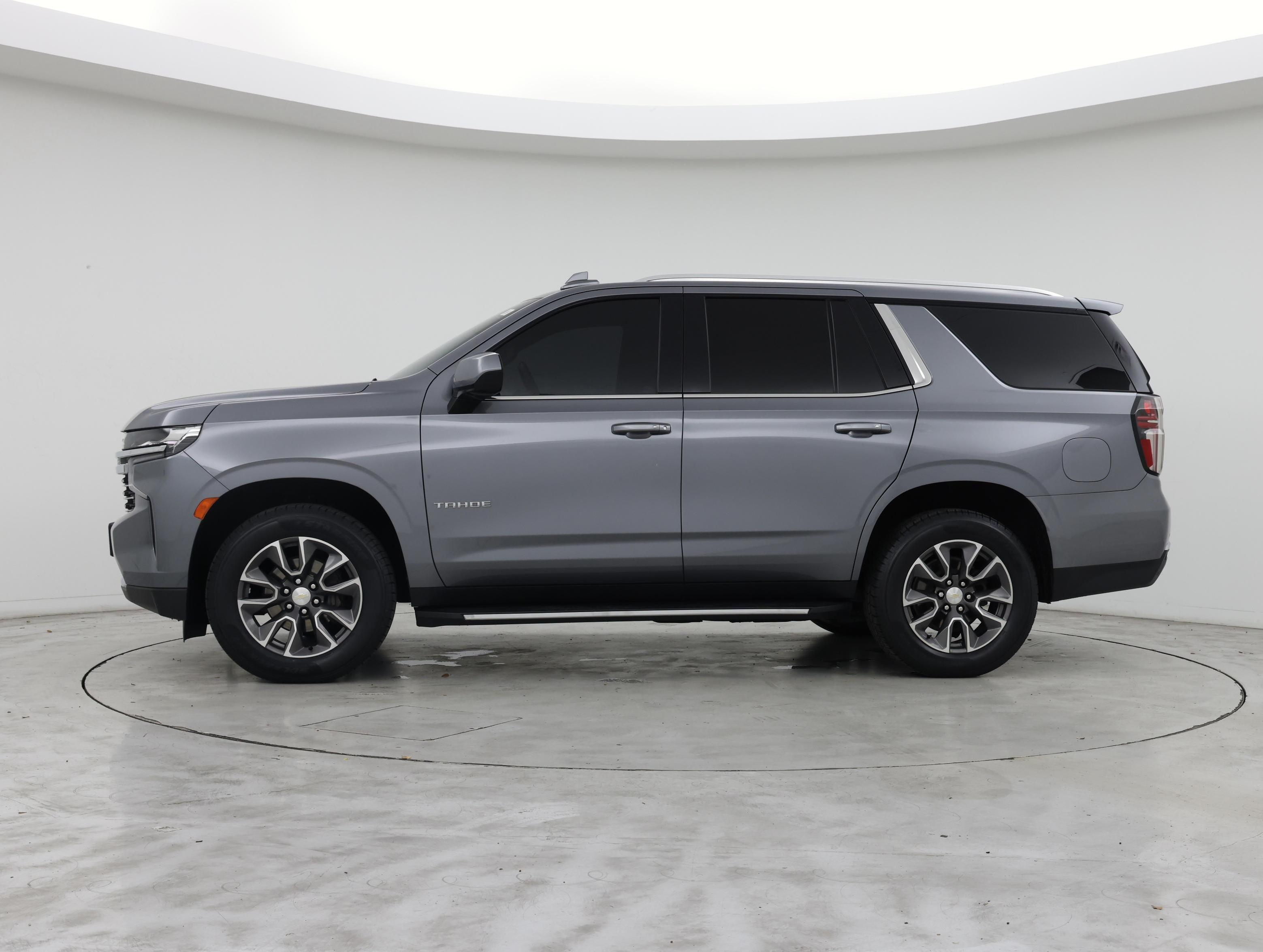 Thumbnail: 2021 Chevrolet Tahoe - 3