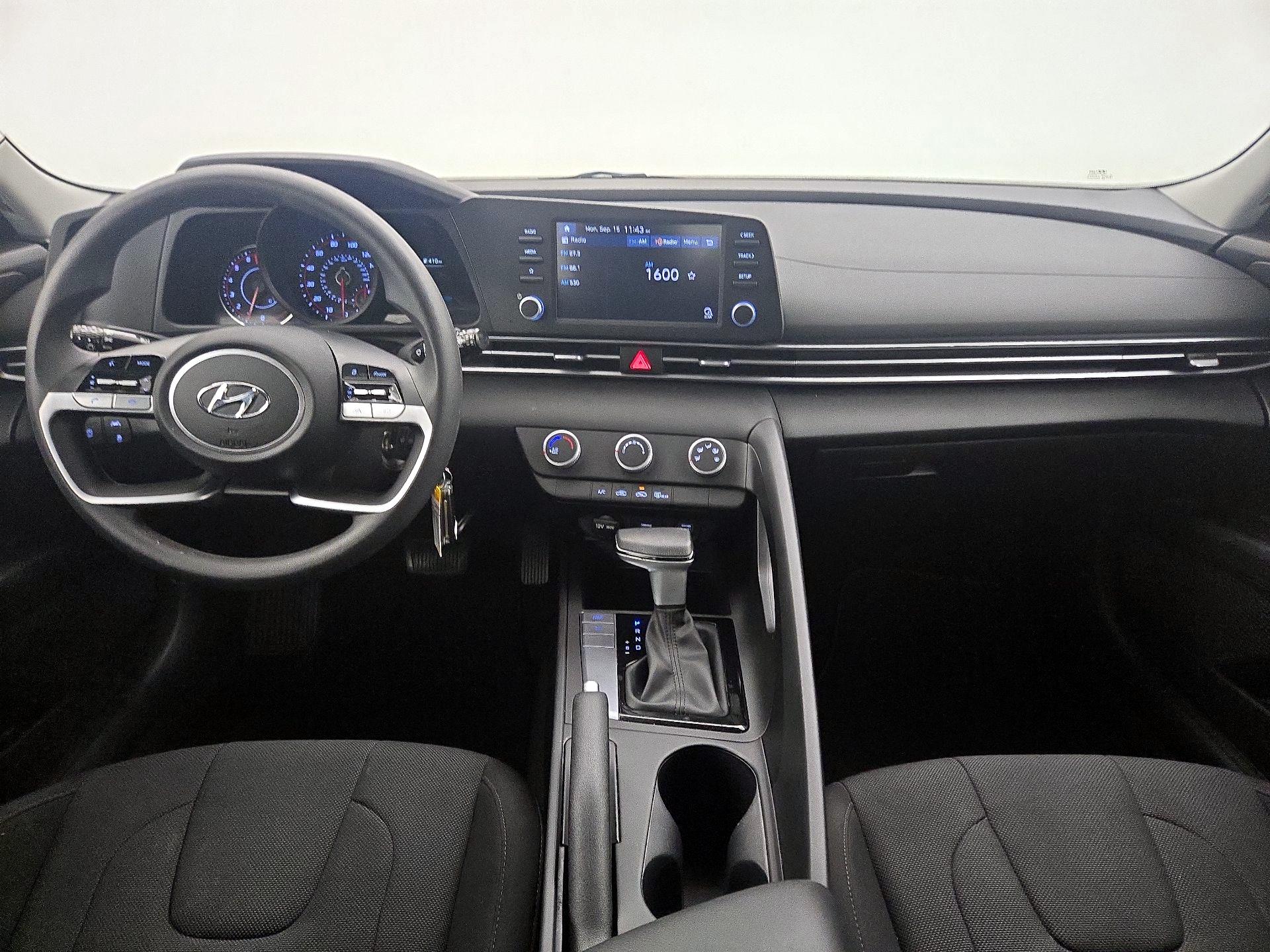 Thumbnail: 2023 Hyundai Elantra - 9