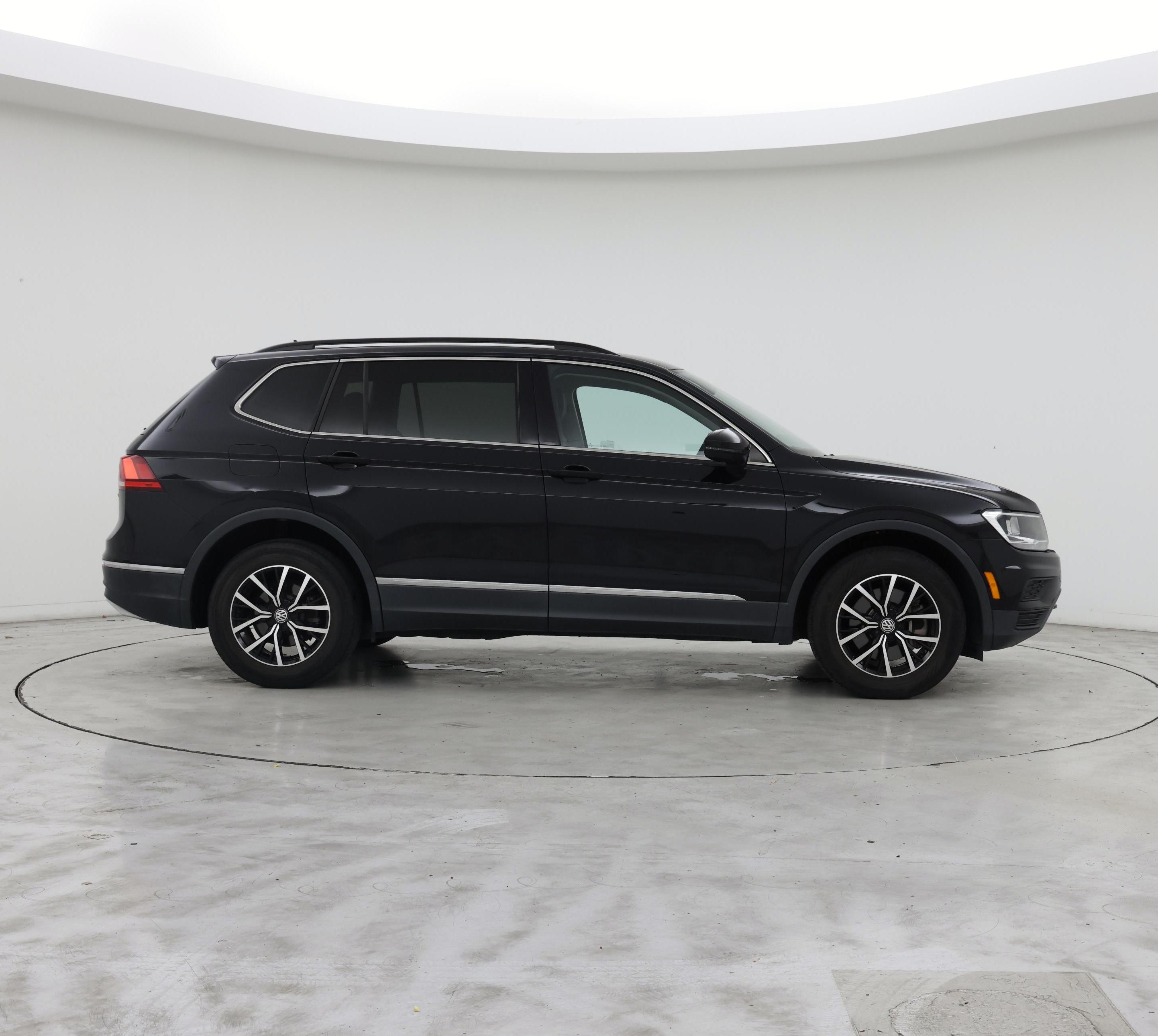 Thumbnail: 2021 Volkswagen Tiguan - 7