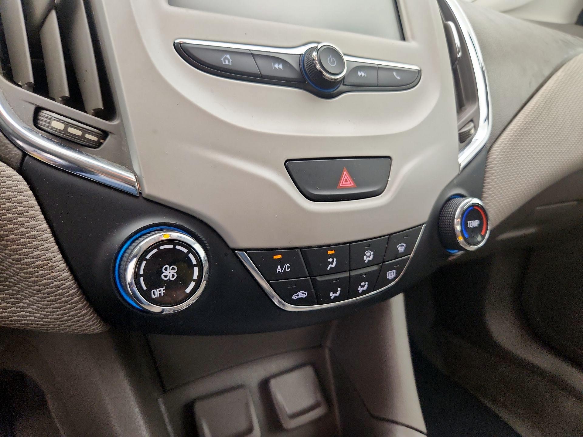 Thumbnail: 2017 Chevrolet Cruze - 16