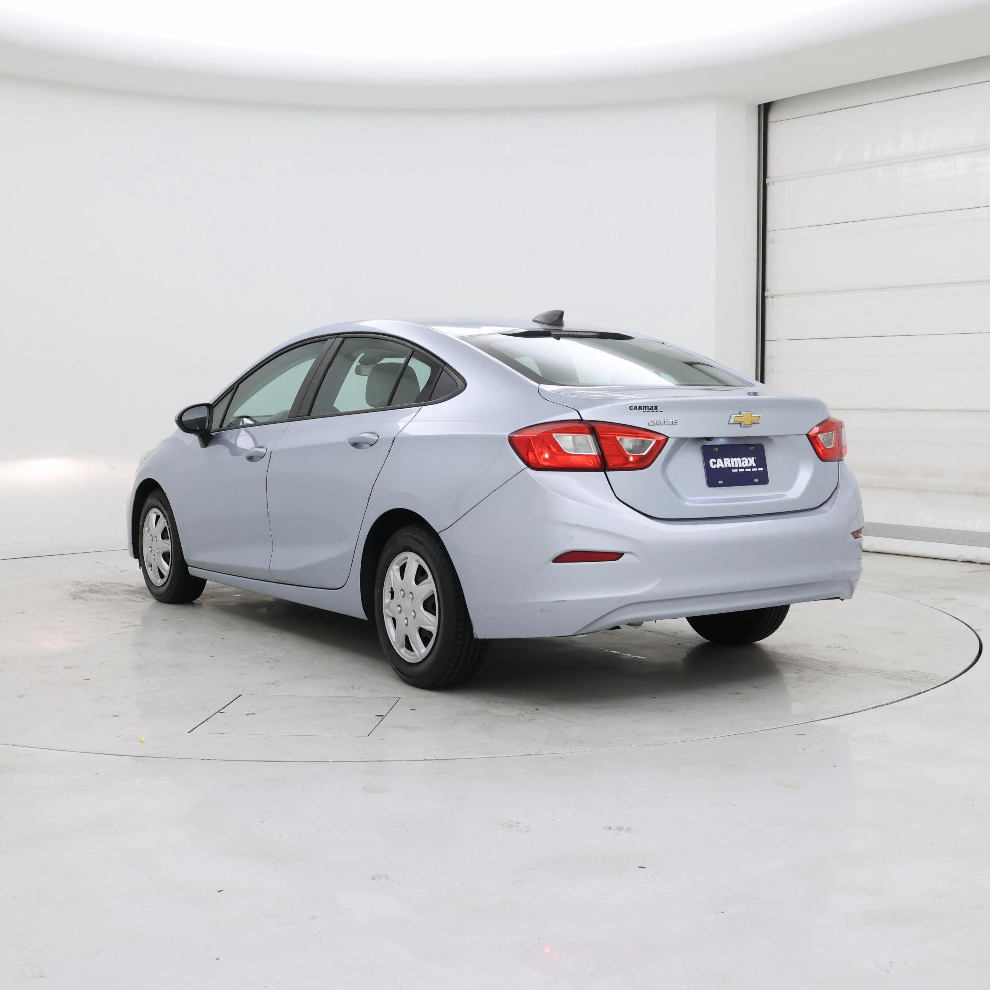 Thumbnail: 2017 Chevrolet Cruze - 2