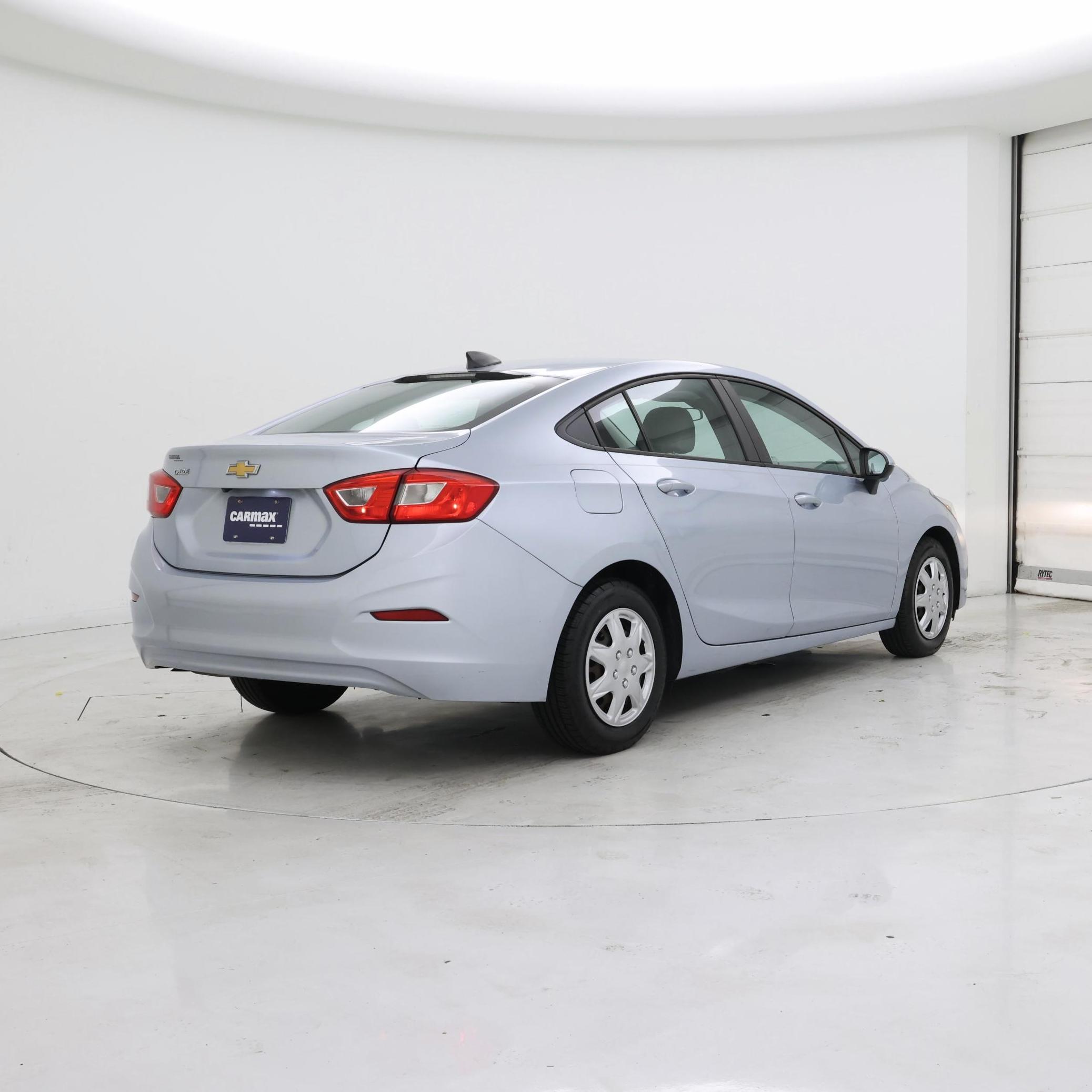 Thumbnail: 2017 Chevrolet Cruze - 8