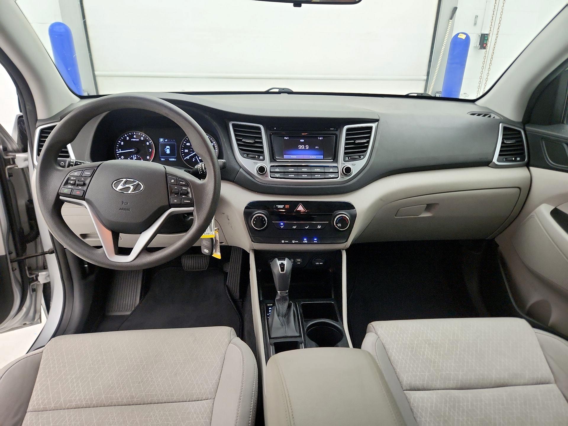 Thumbnail: 2017 Hyundai Tucson - 9