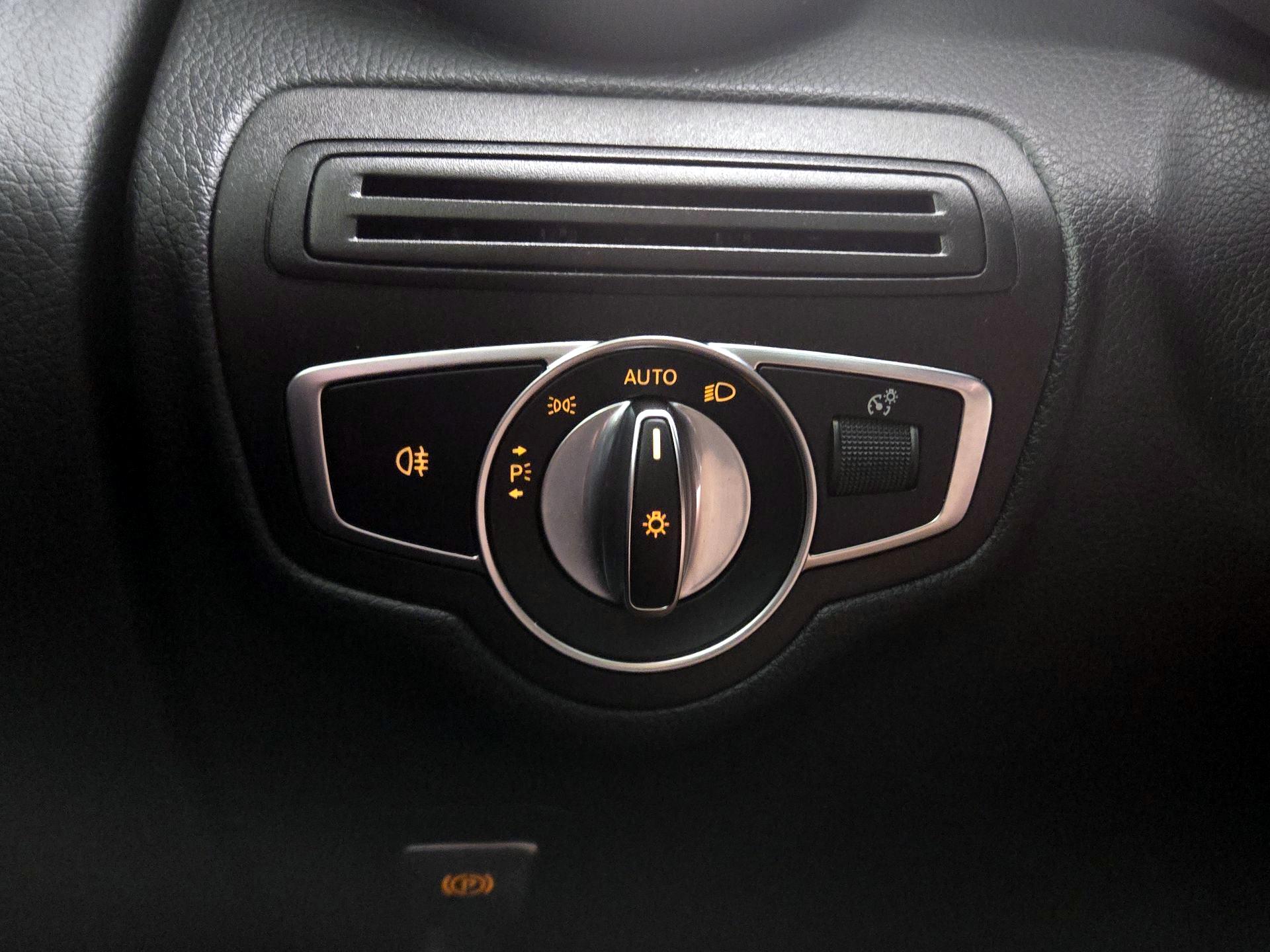 Thumbnail: 2019 Mercedes-Benz GLC - 13