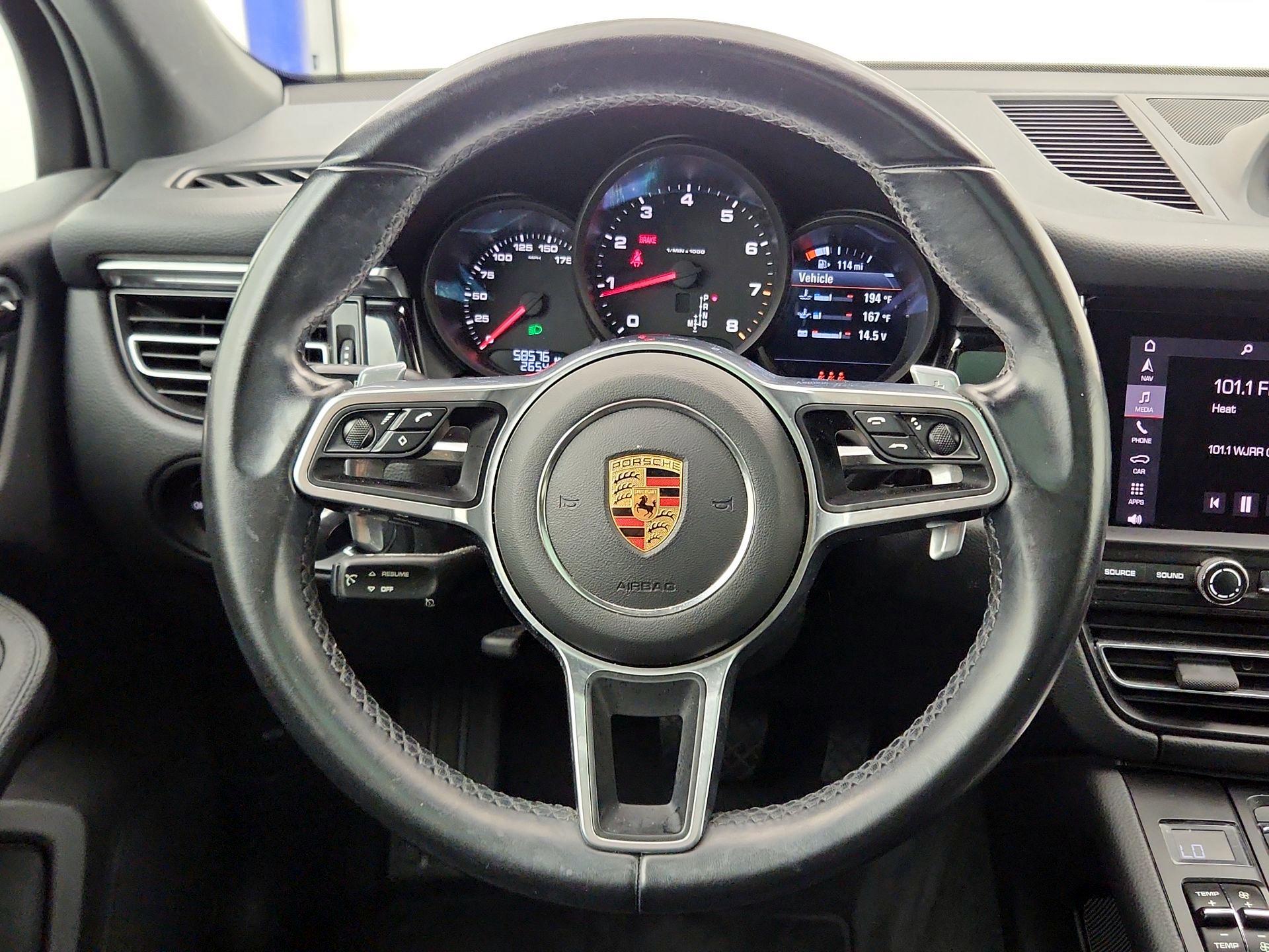 Thumbnail: 2021 Porsche Macan - 10
