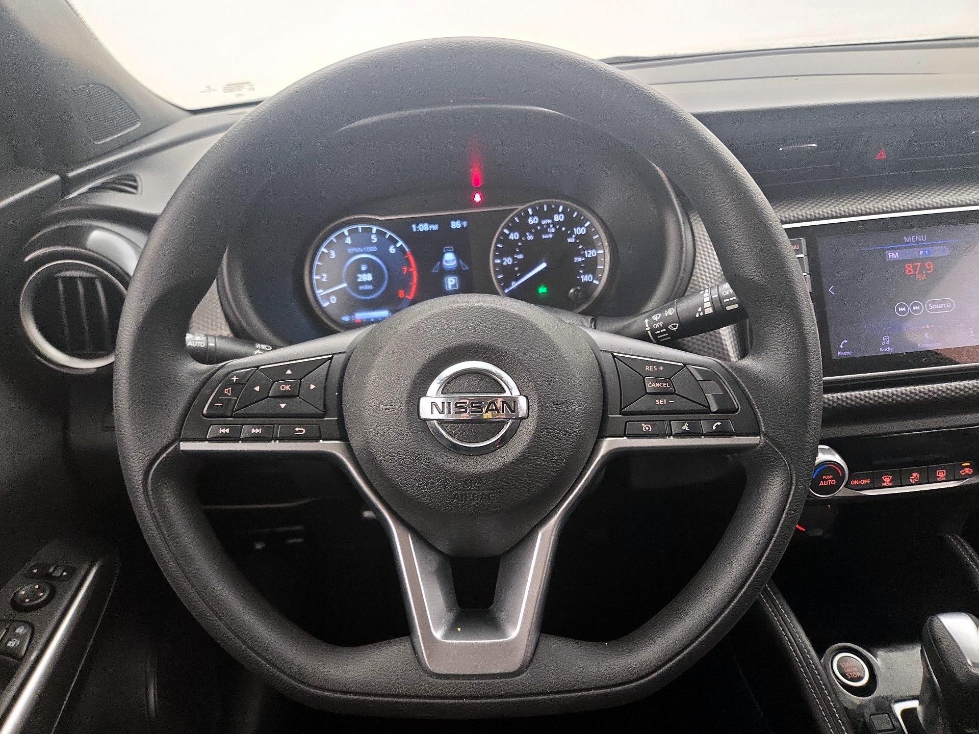 Thumbnail: 2018 Nissan Kicks - 10