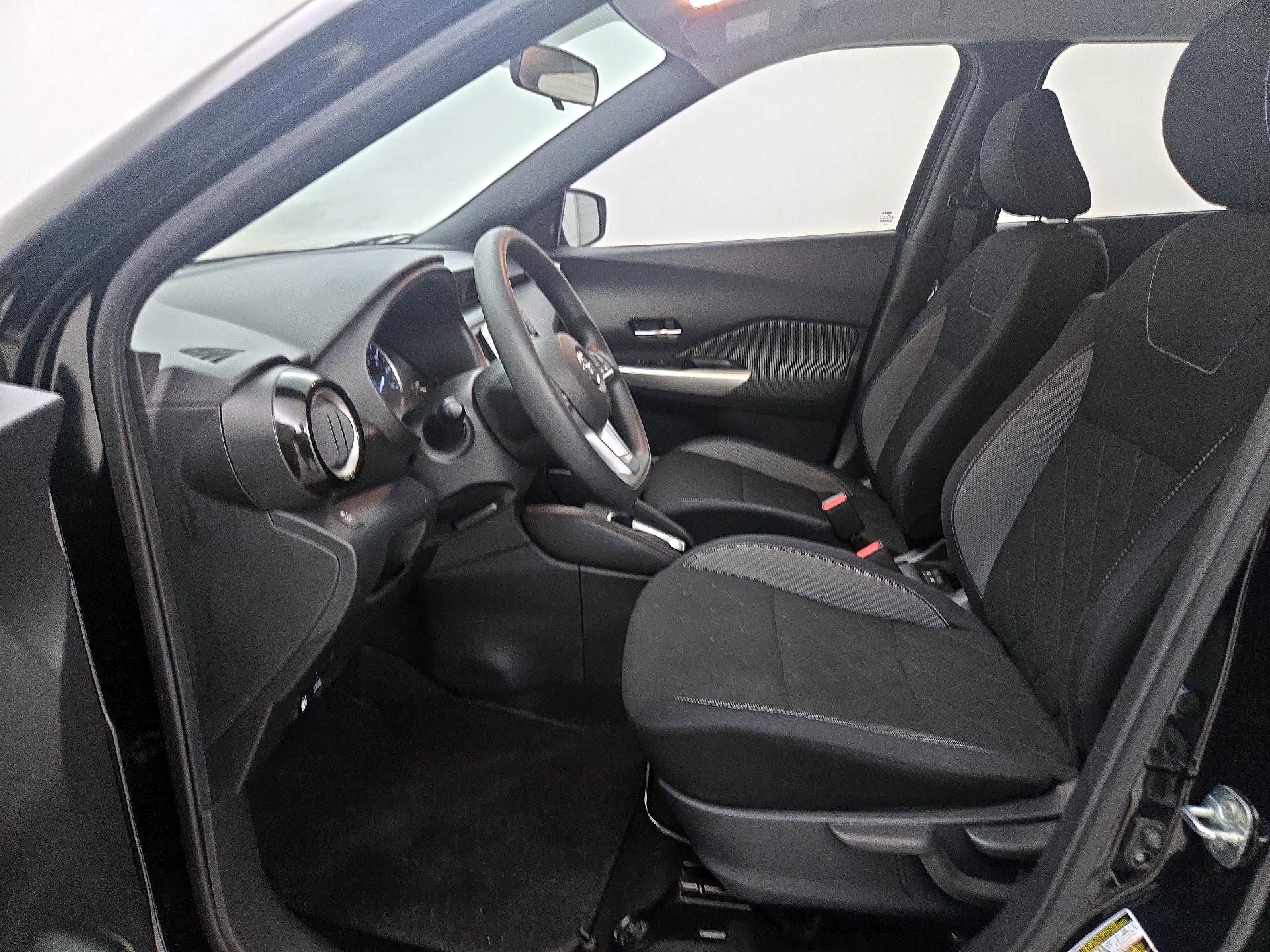 Thumbnail: 2018 Nissan Kicks - 11