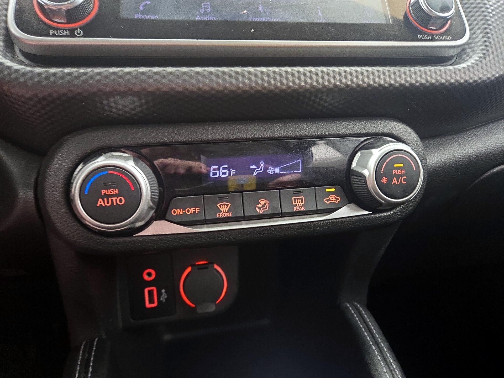 Thumbnail: 2018 Nissan Kicks - 16