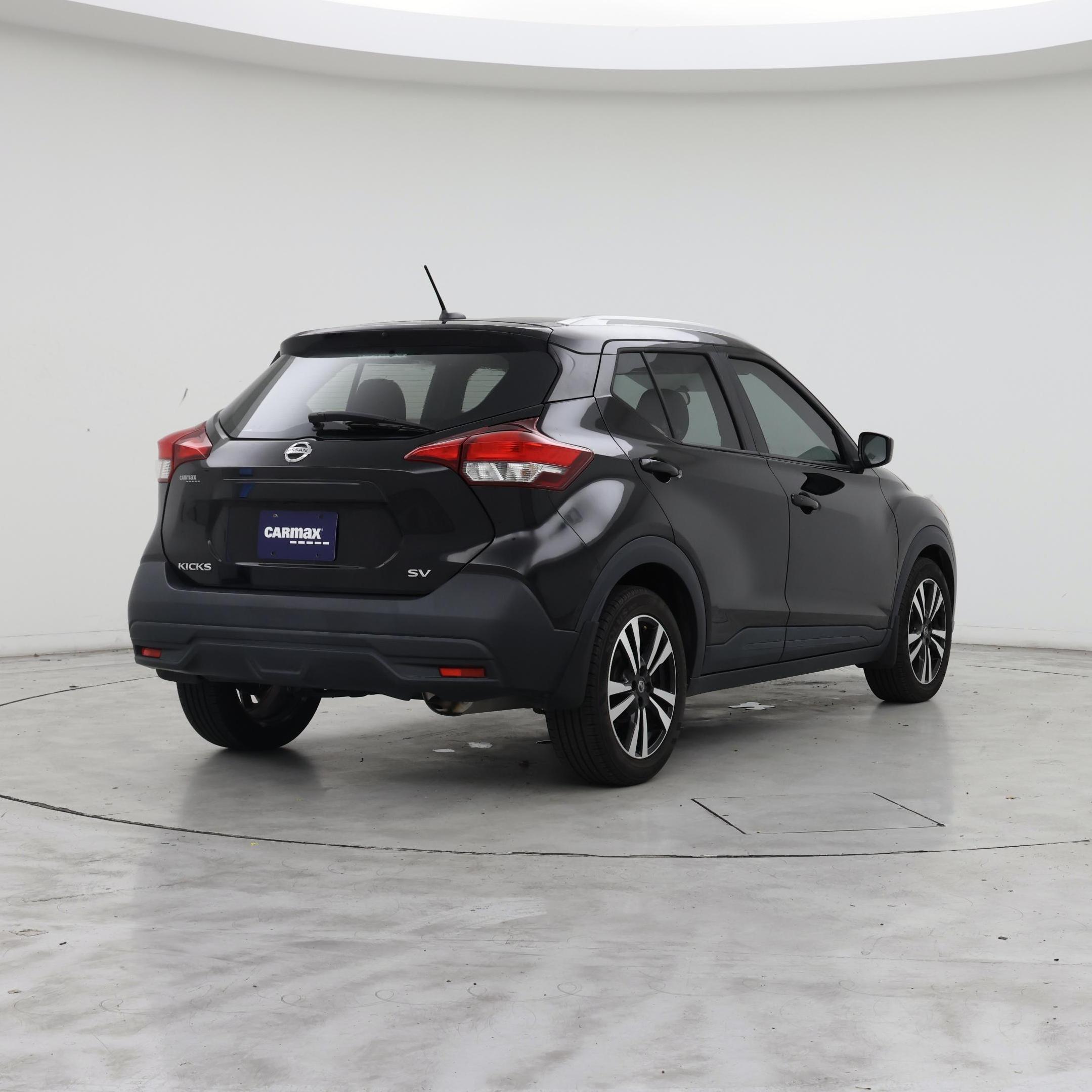 Thumbnail: 2018 Nissan Kicks - 8