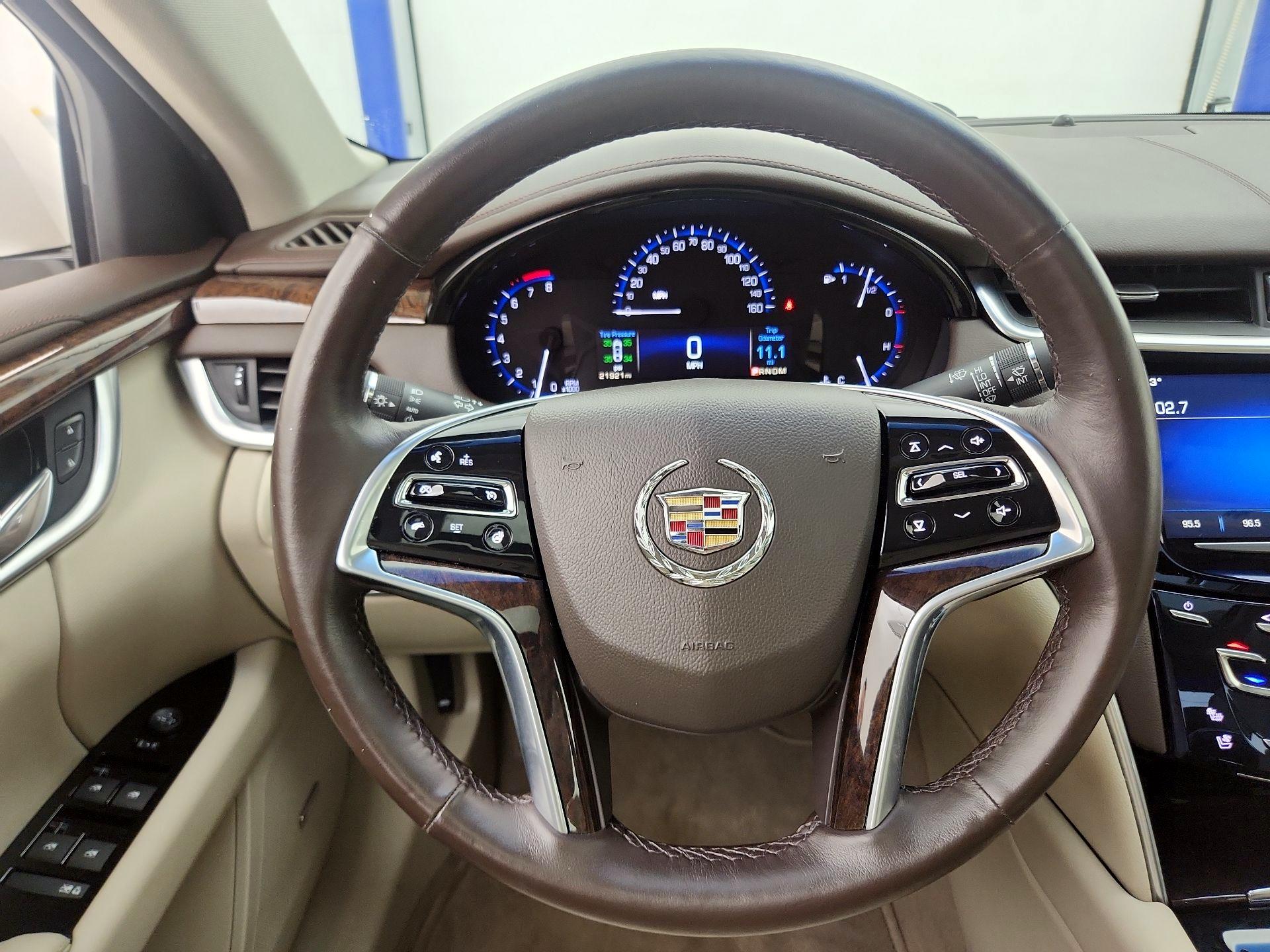 Thumbnail: 2015 Cadillac XTS - 10