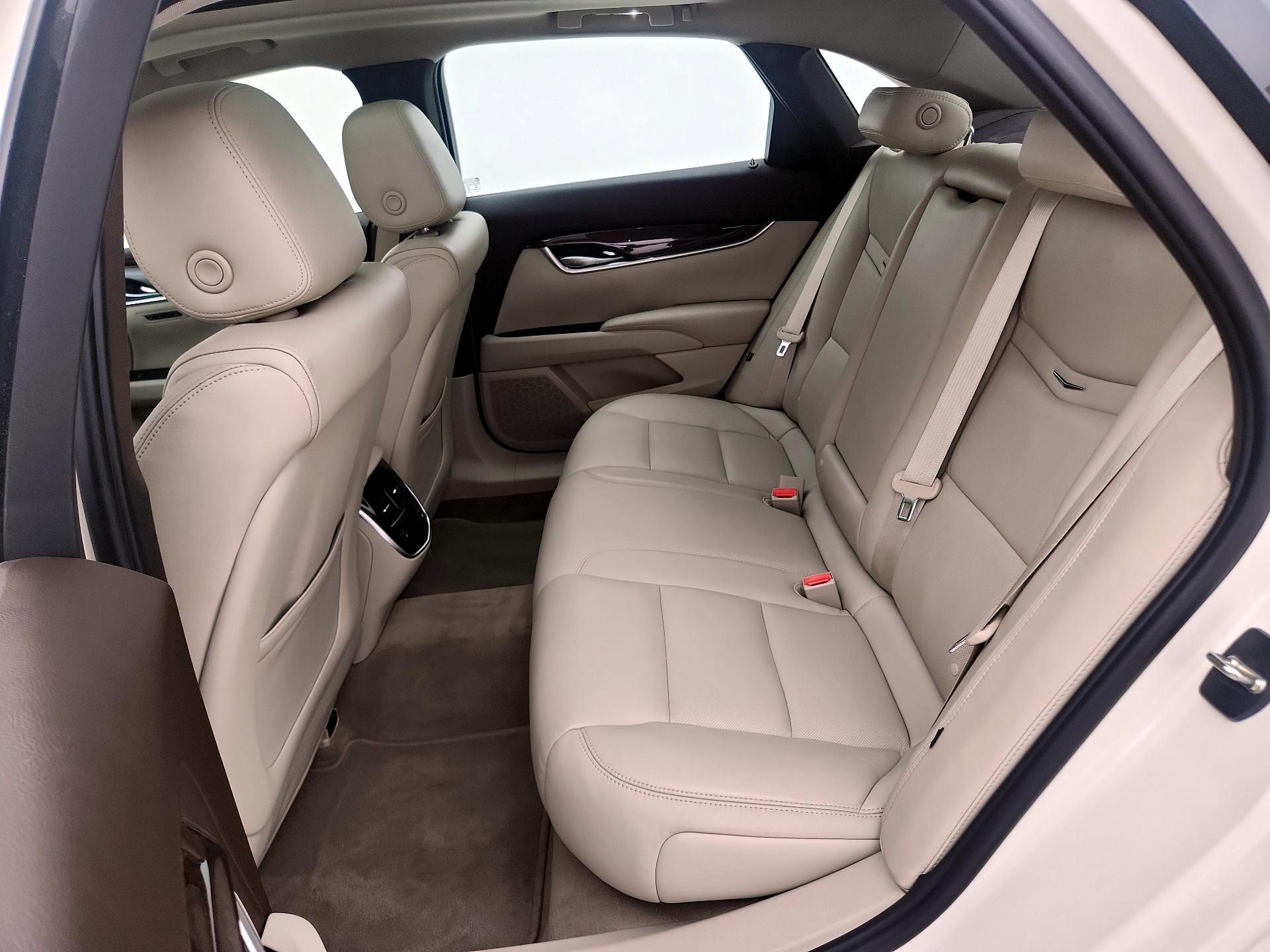 Thumbnail: 2015 Cadillac XTS - 20