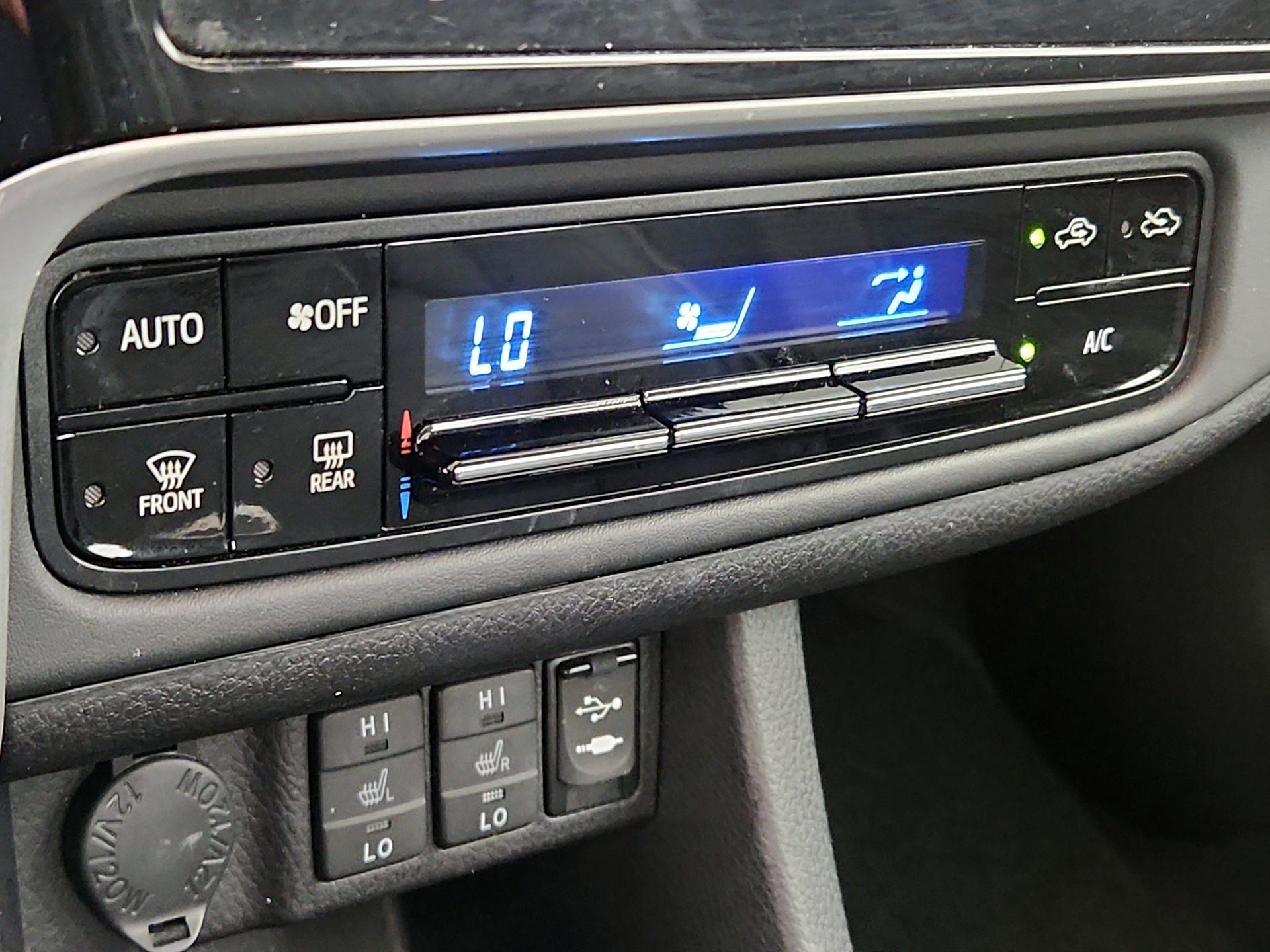 Thumbnail: 2019 Toyota Corolla - 16