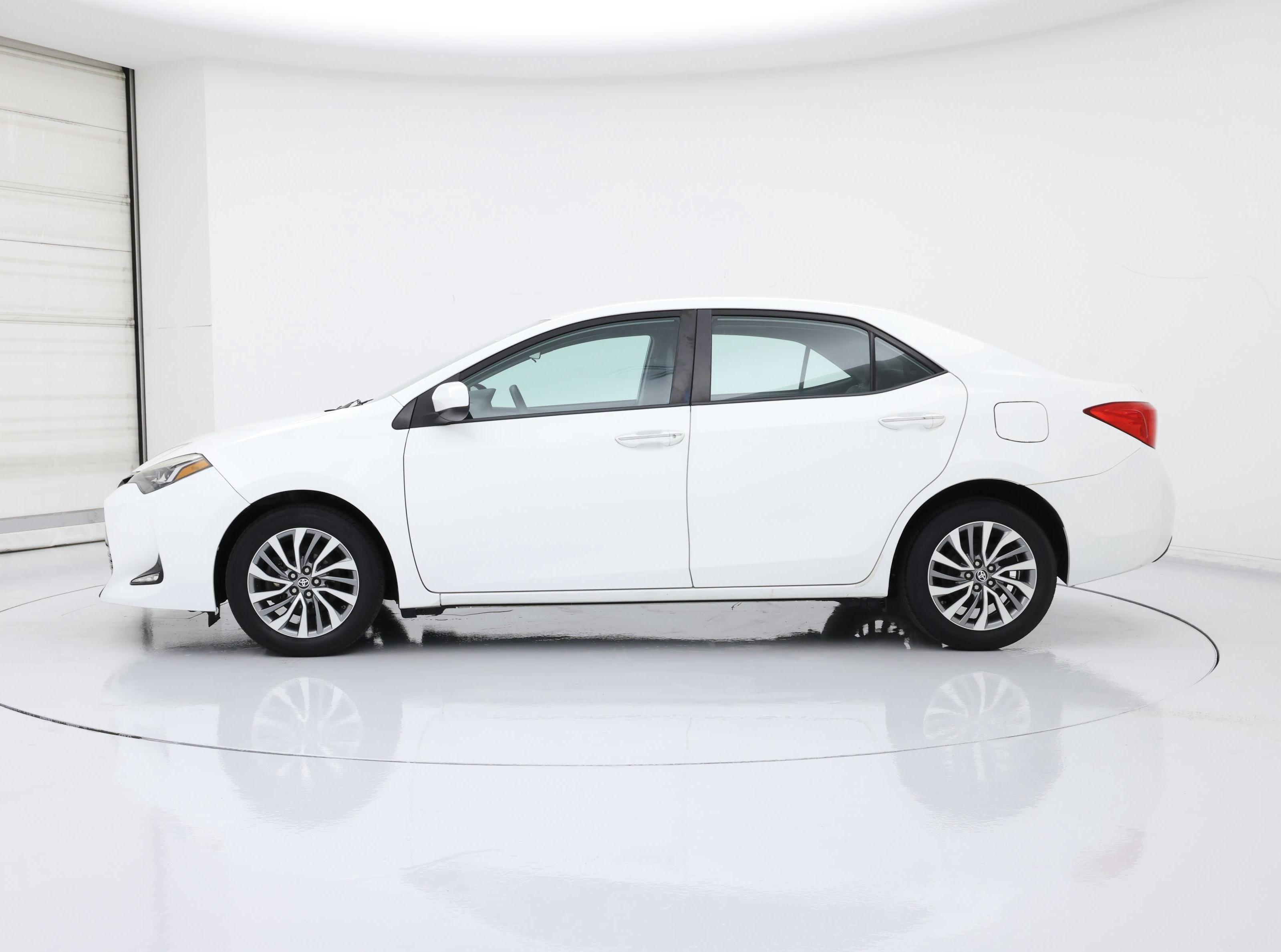 Thumbnail: 2019 Toyota Corolla - 3