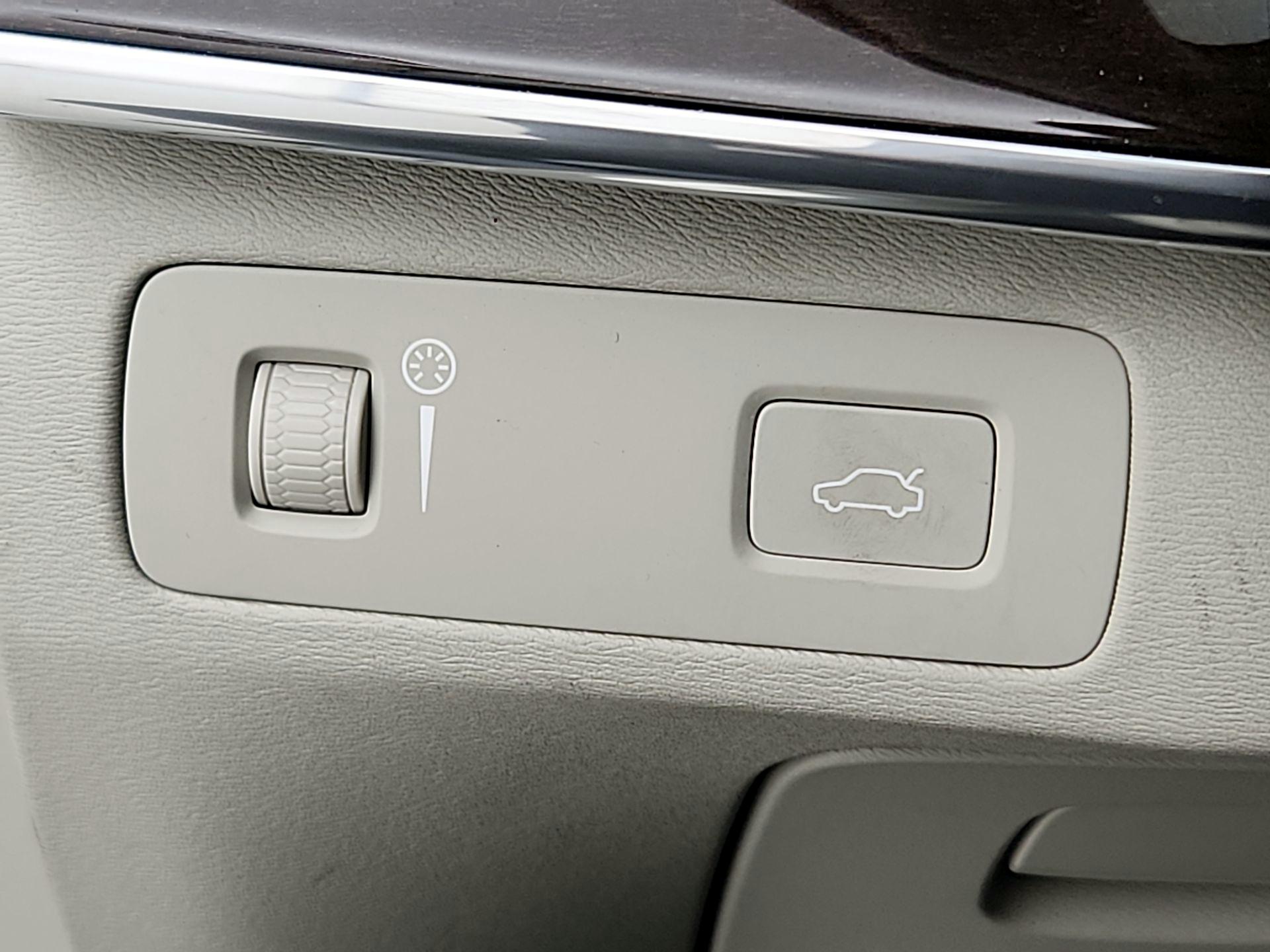 Thumbnail: 2019 Volvo XC90 - 13