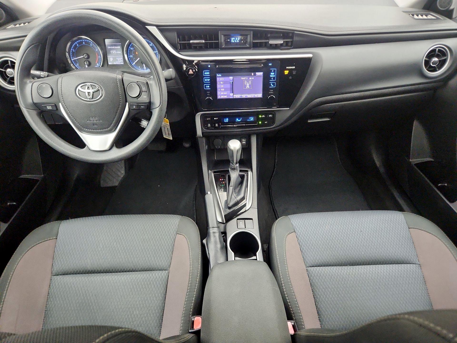Thumbnail: 2017 Toyota Corolla - 9