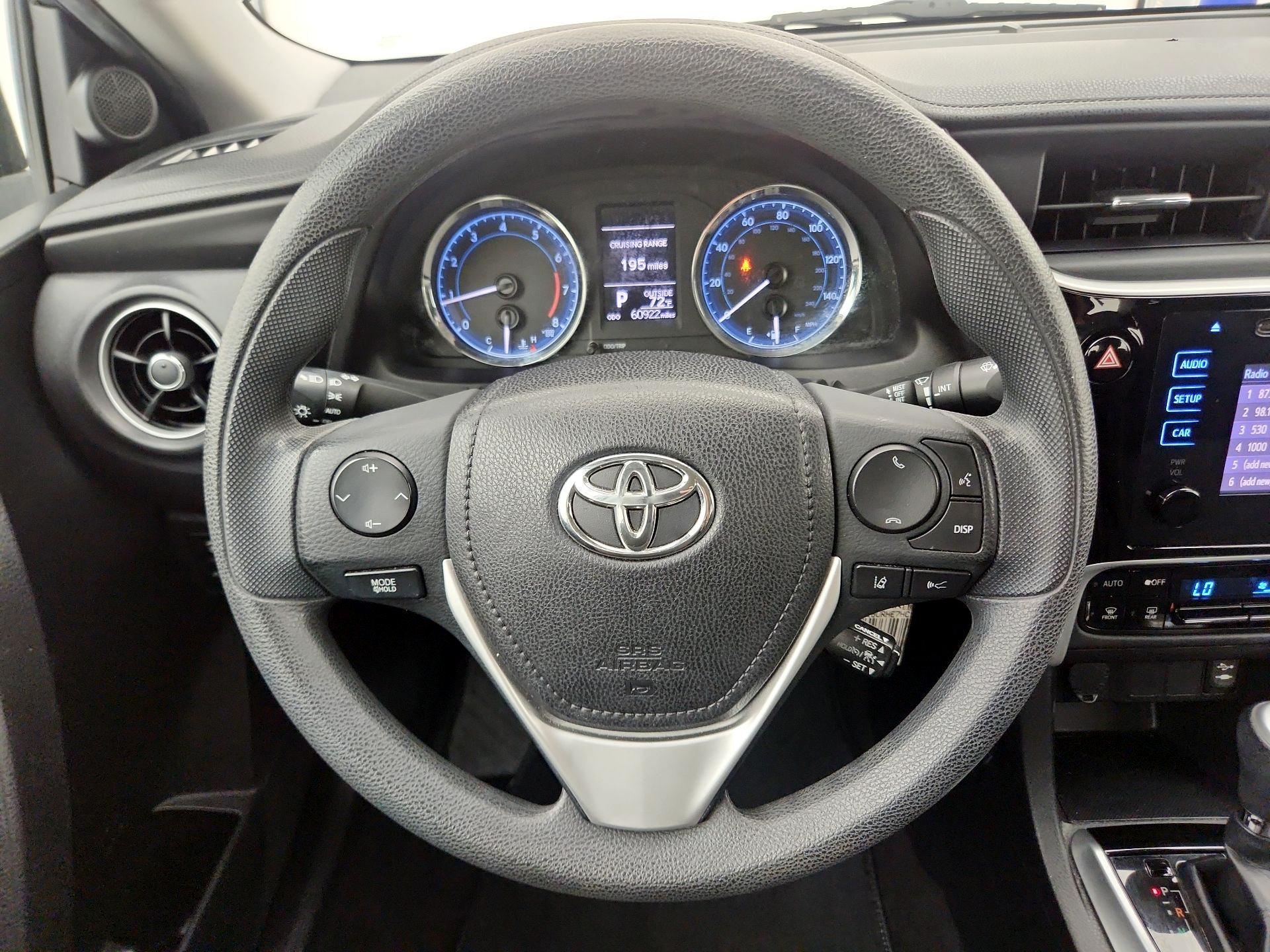 Thumbnail: 2017 Toyota Corolla - 10