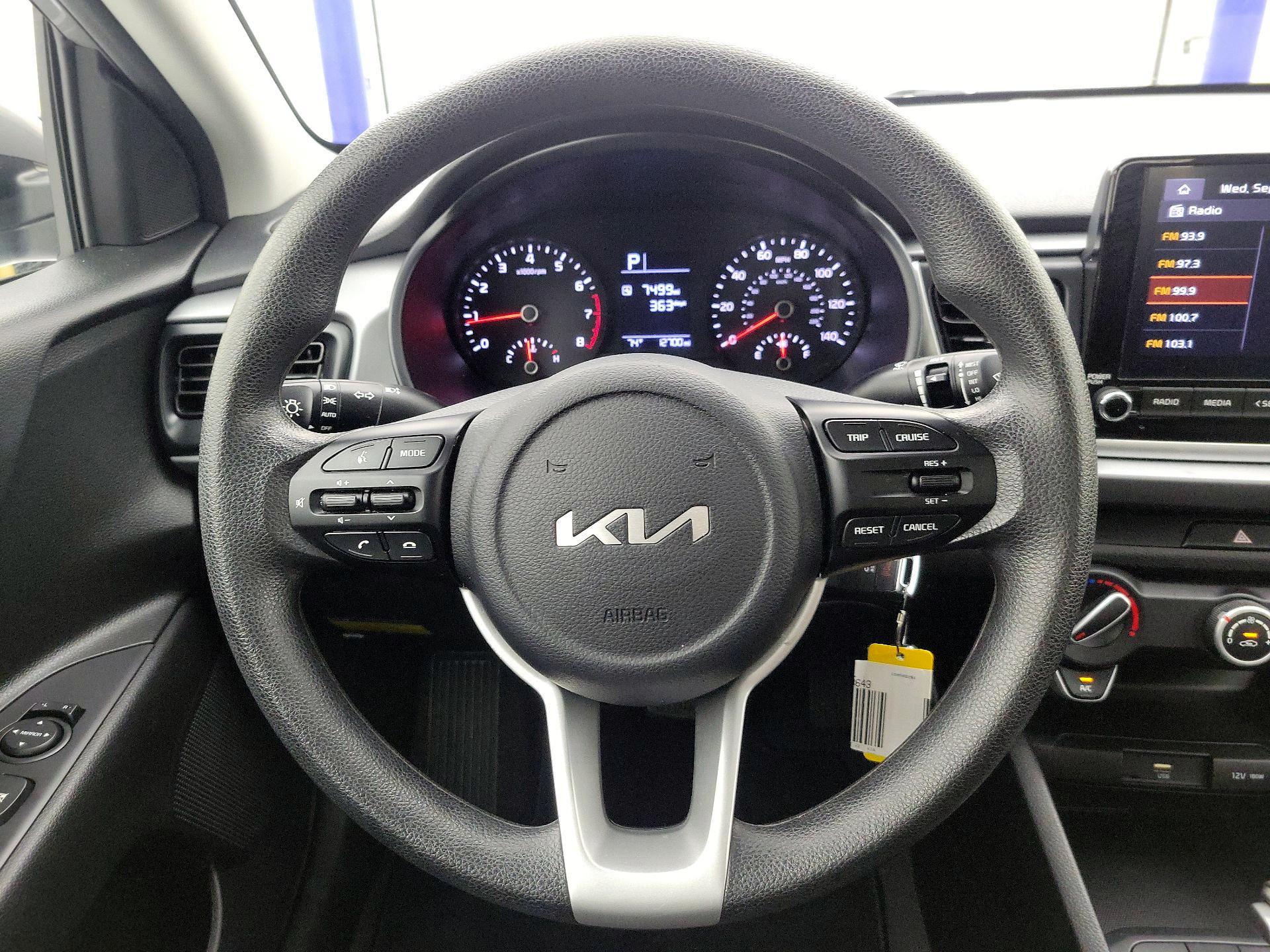 Thumbnail: 2023 Kia Rio - 10