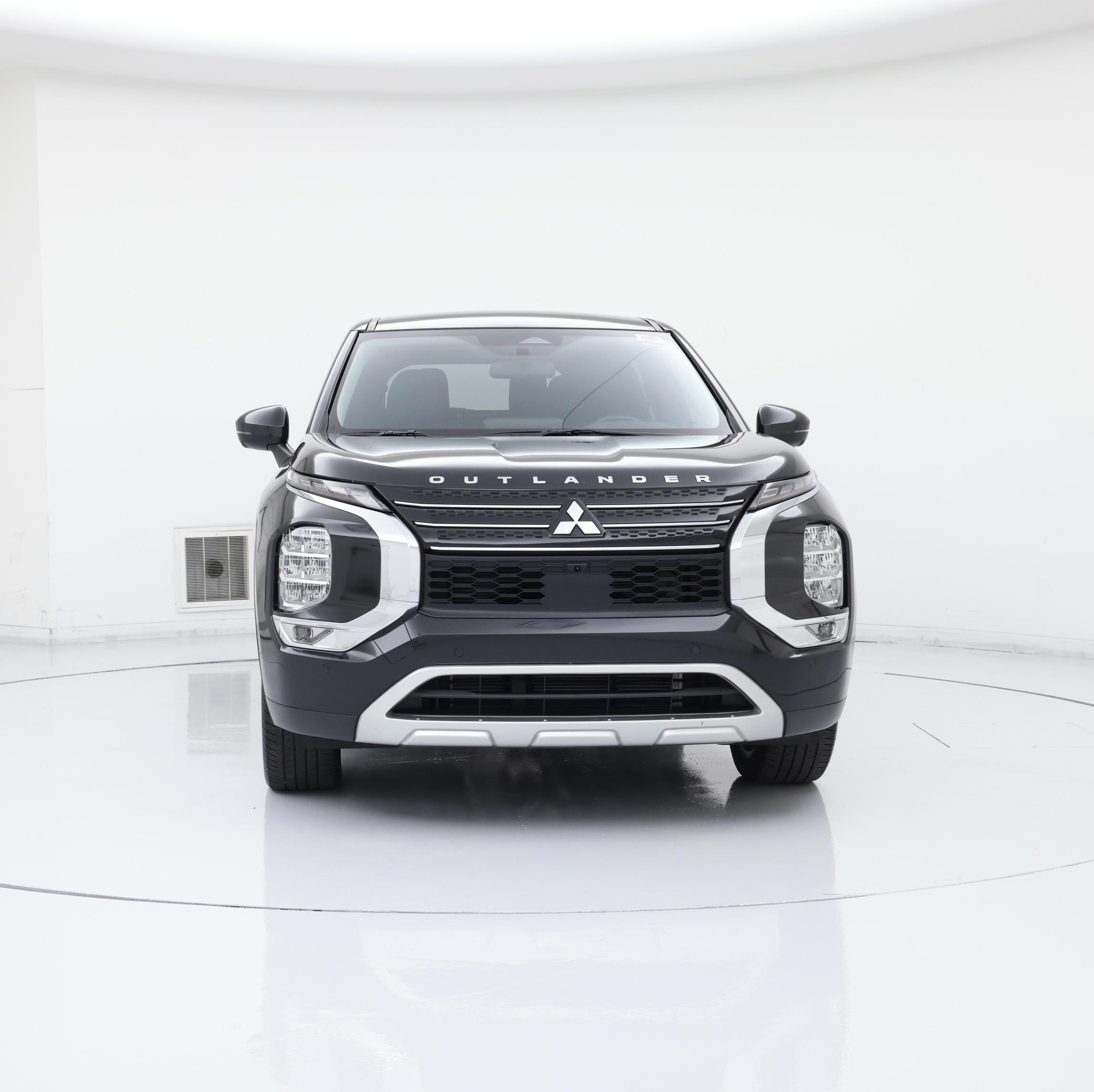 Thumbnail: 2023 Mitsubishi Outlander - 5