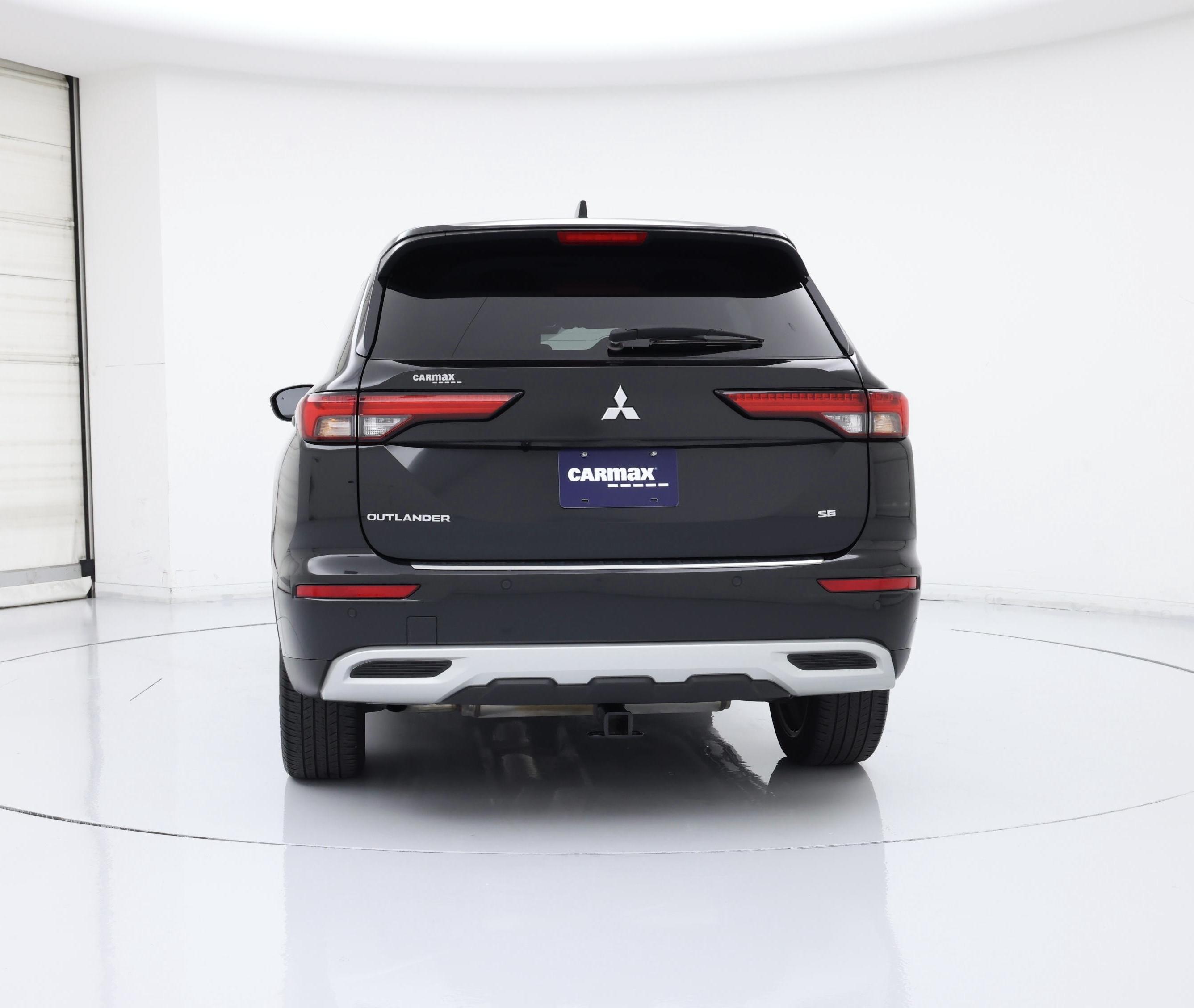 Thumbnail: 2023 Mitsubishi Outlander - 6