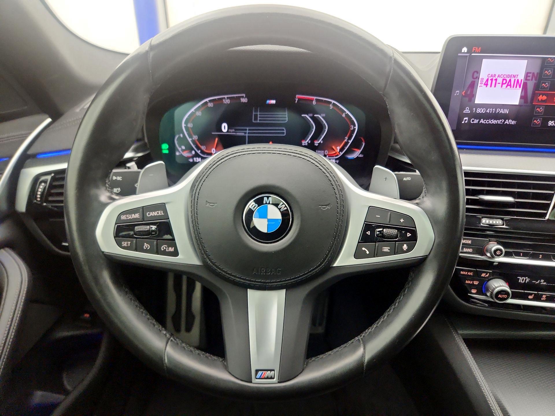 Thumbnail: 2022 BMW 5 Series - 10