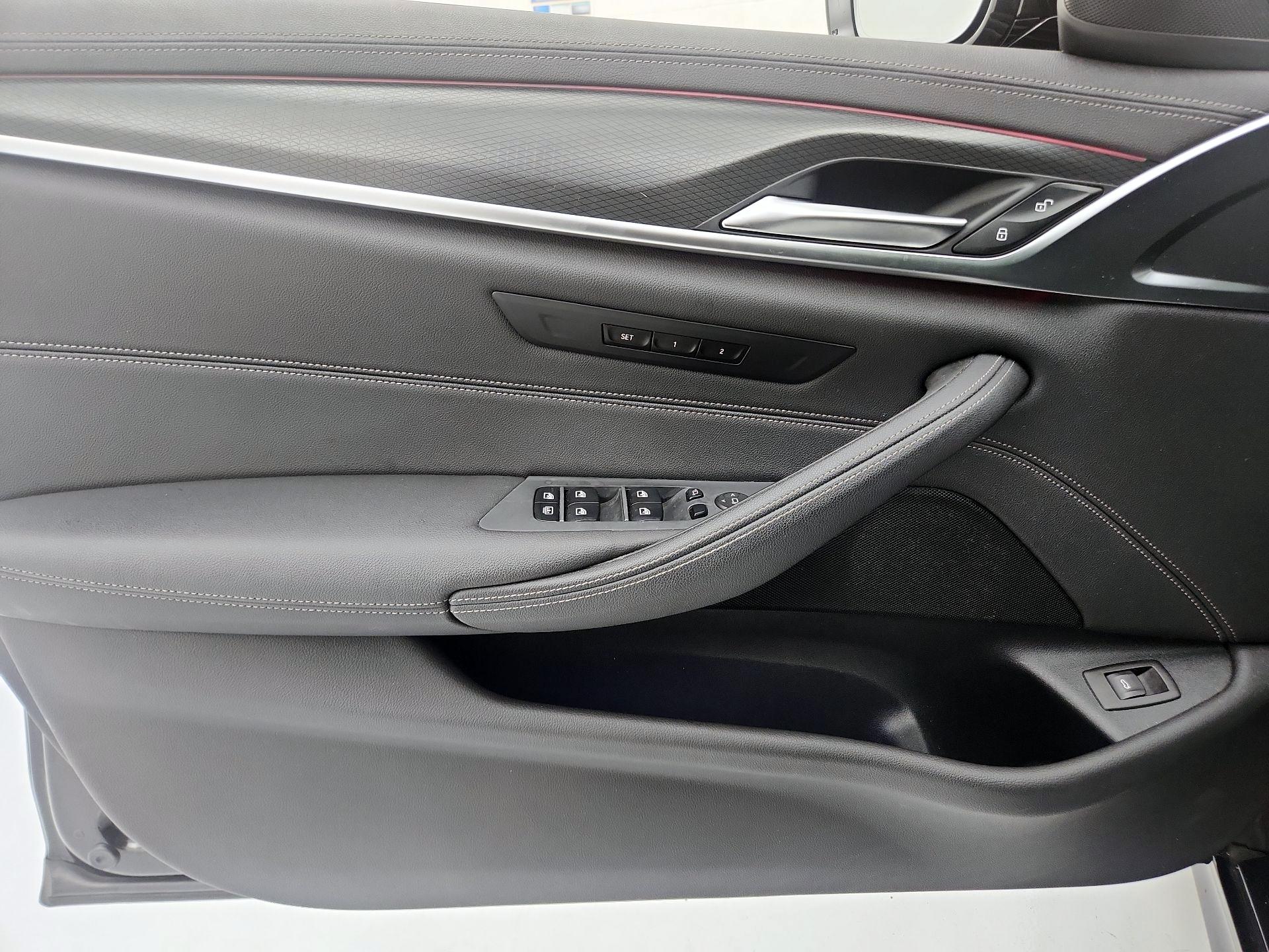 Thumbnail: 2022 BMW 5 Series - 12