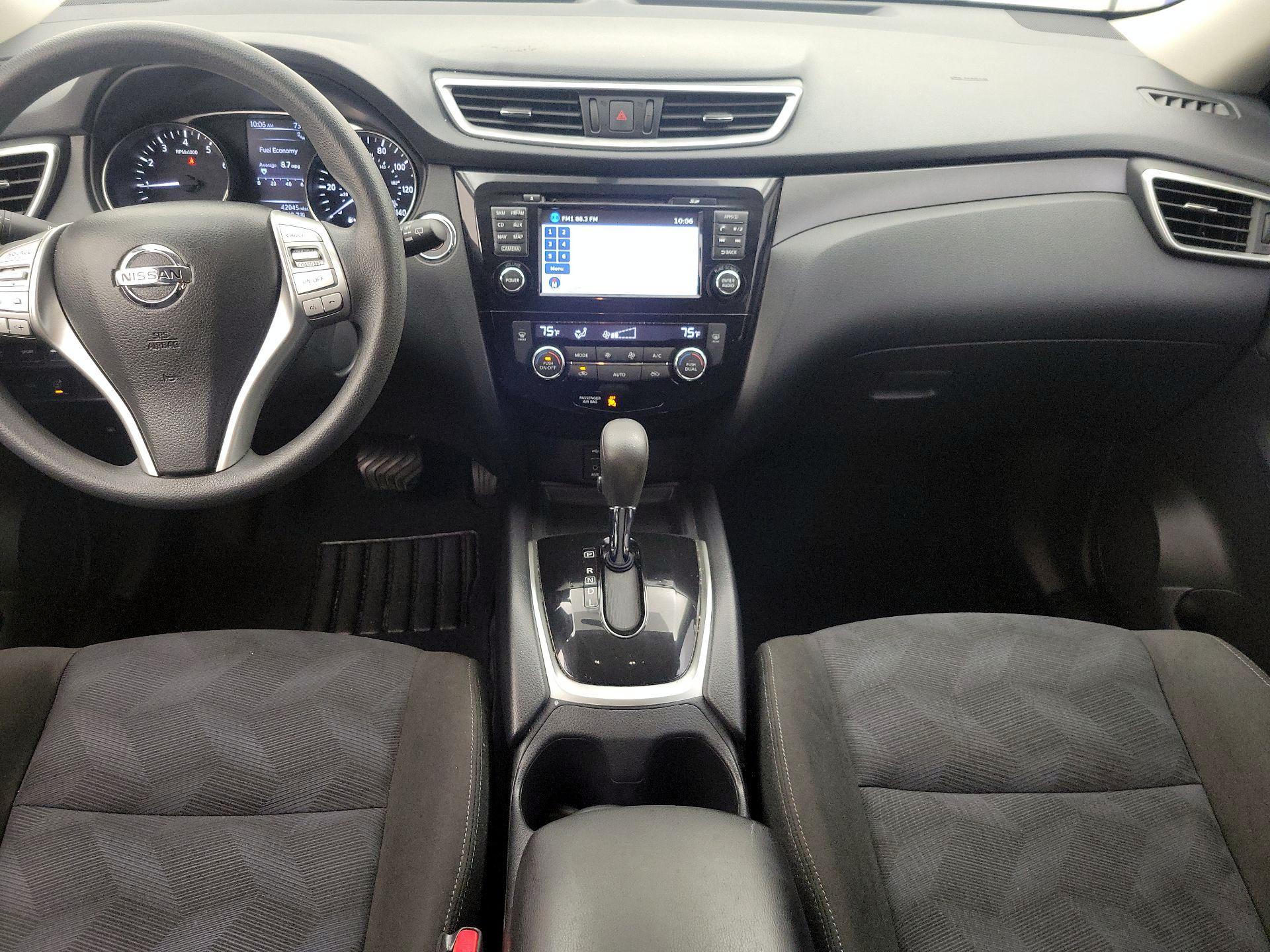 Thumbnail: 2015 Nissan Rogue - 9