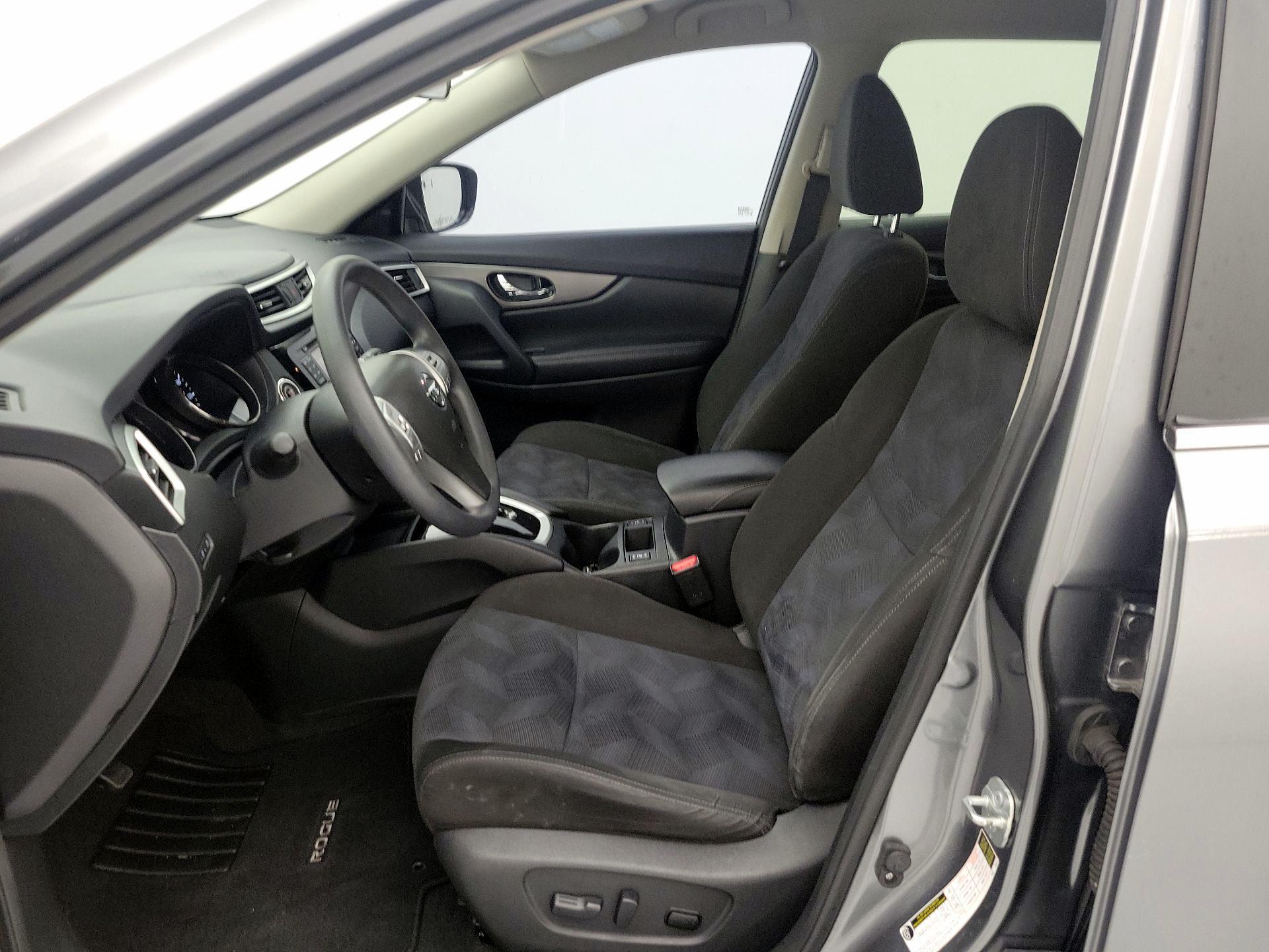 Thumbnail: 2015 Nissan Rogue - 11