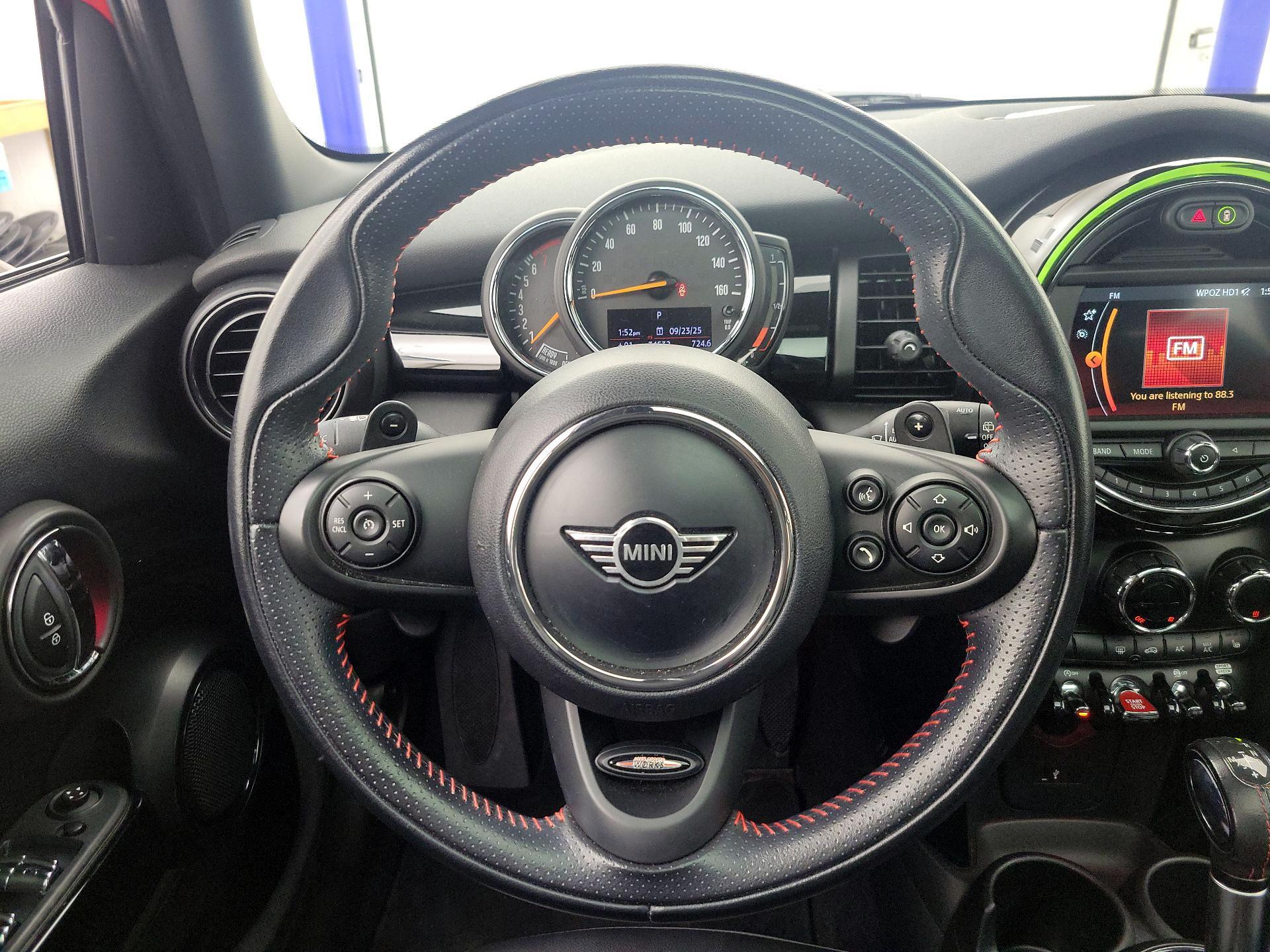 Thumbnail: 2019 MINI Cooper Hardtop - 10