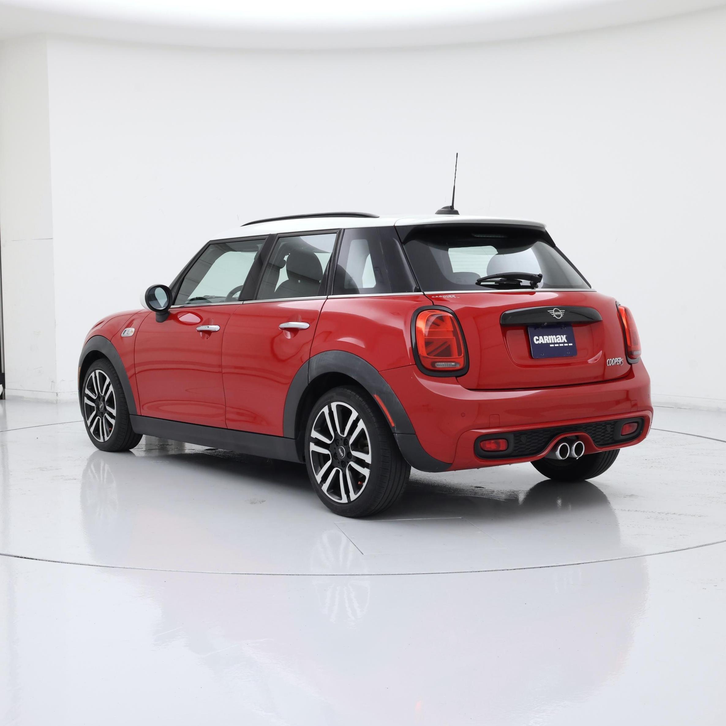 Thumbnail: 2019 MINI Cooper Hardtop - 2
