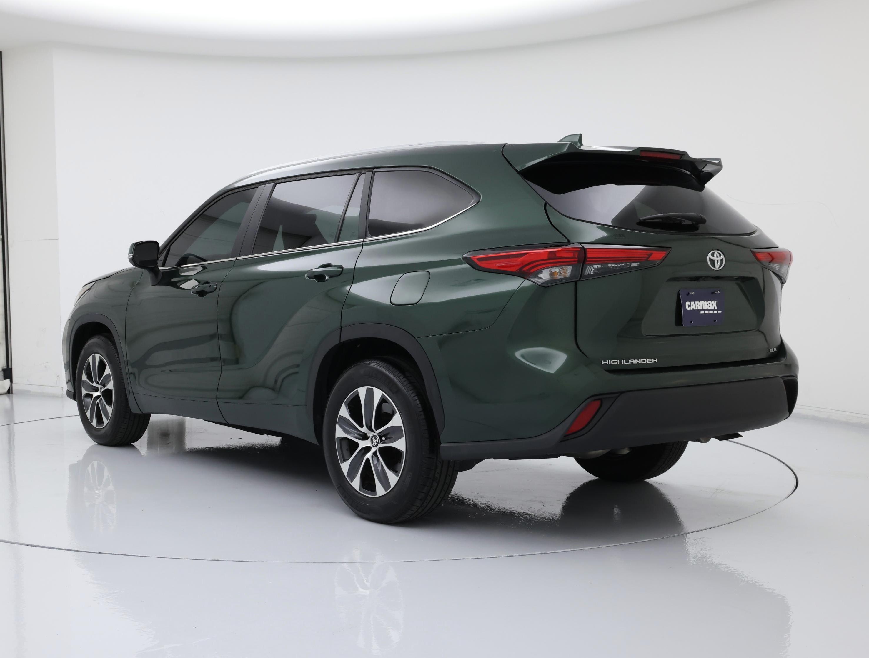 Thumbnail: 2023 Toyota Highlander - 2
