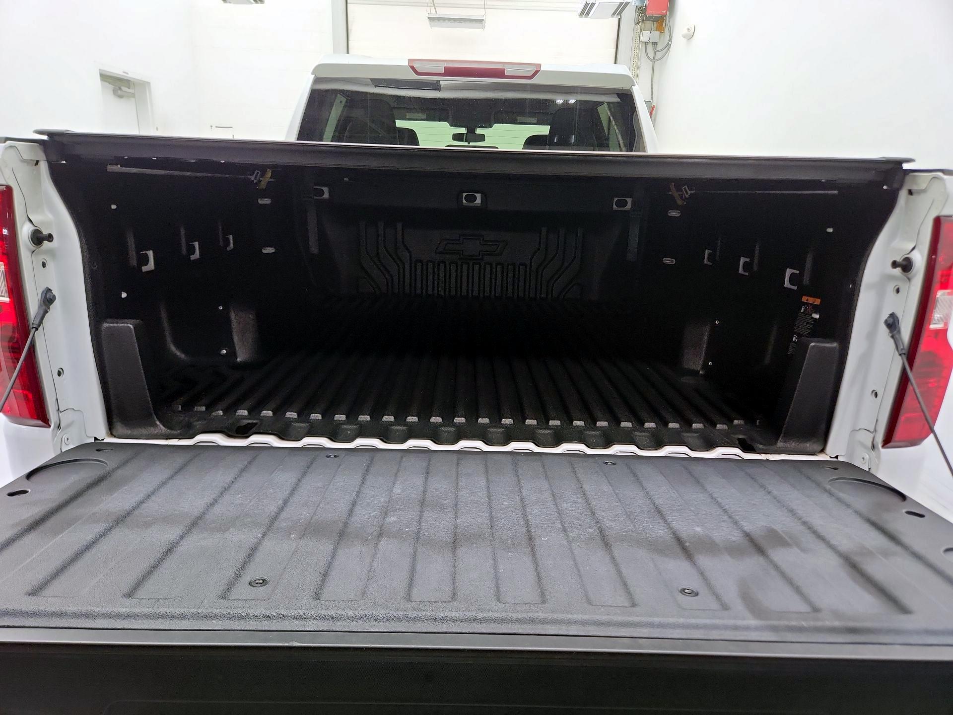 Thumbnail: 2020 Chevrolet Silverado 1500 - 20