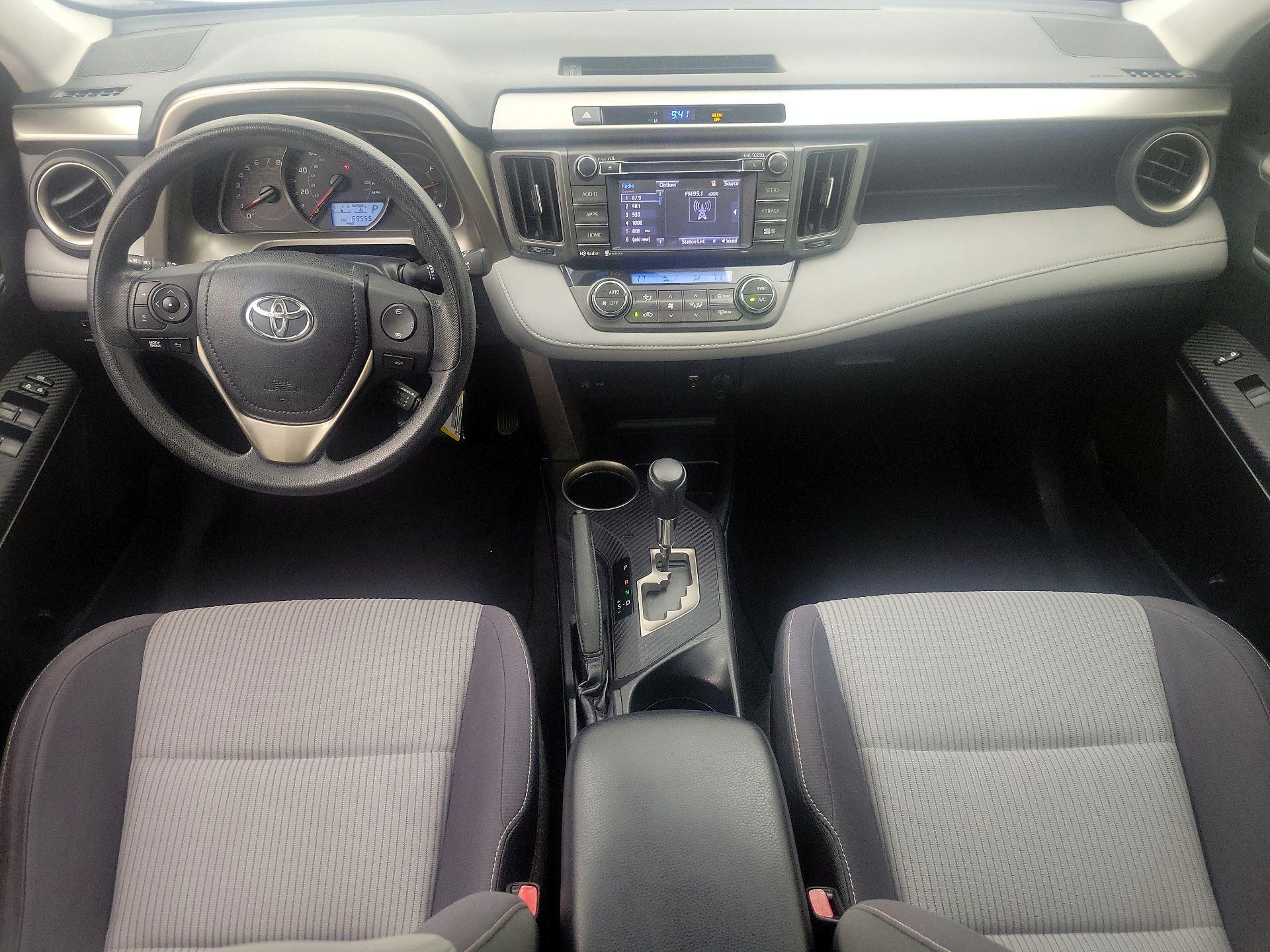 Thumbnail: 2015 Toyota RAV4 - 9