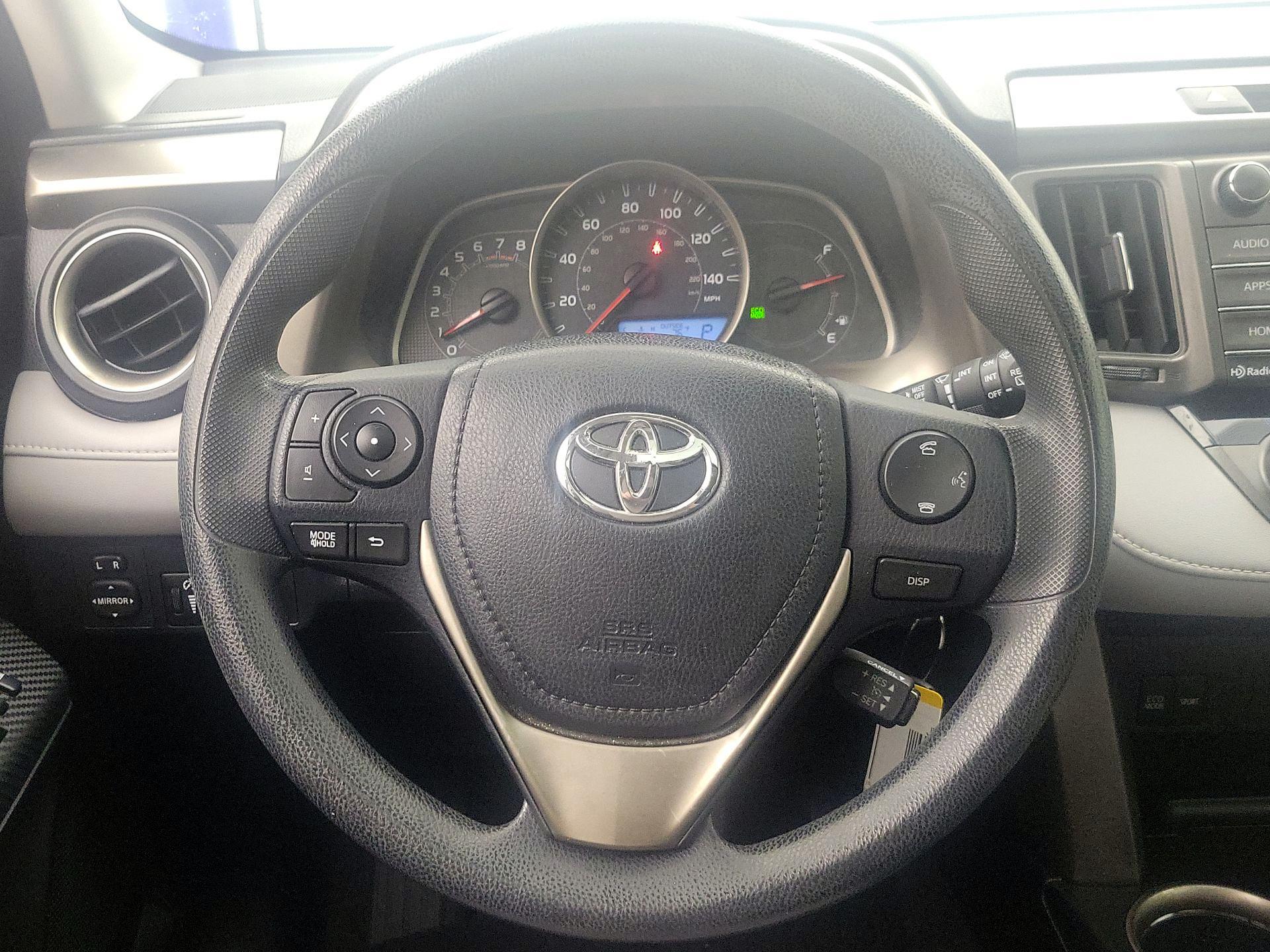 Thumbnail: 2015 Toyota RAV4 - 10