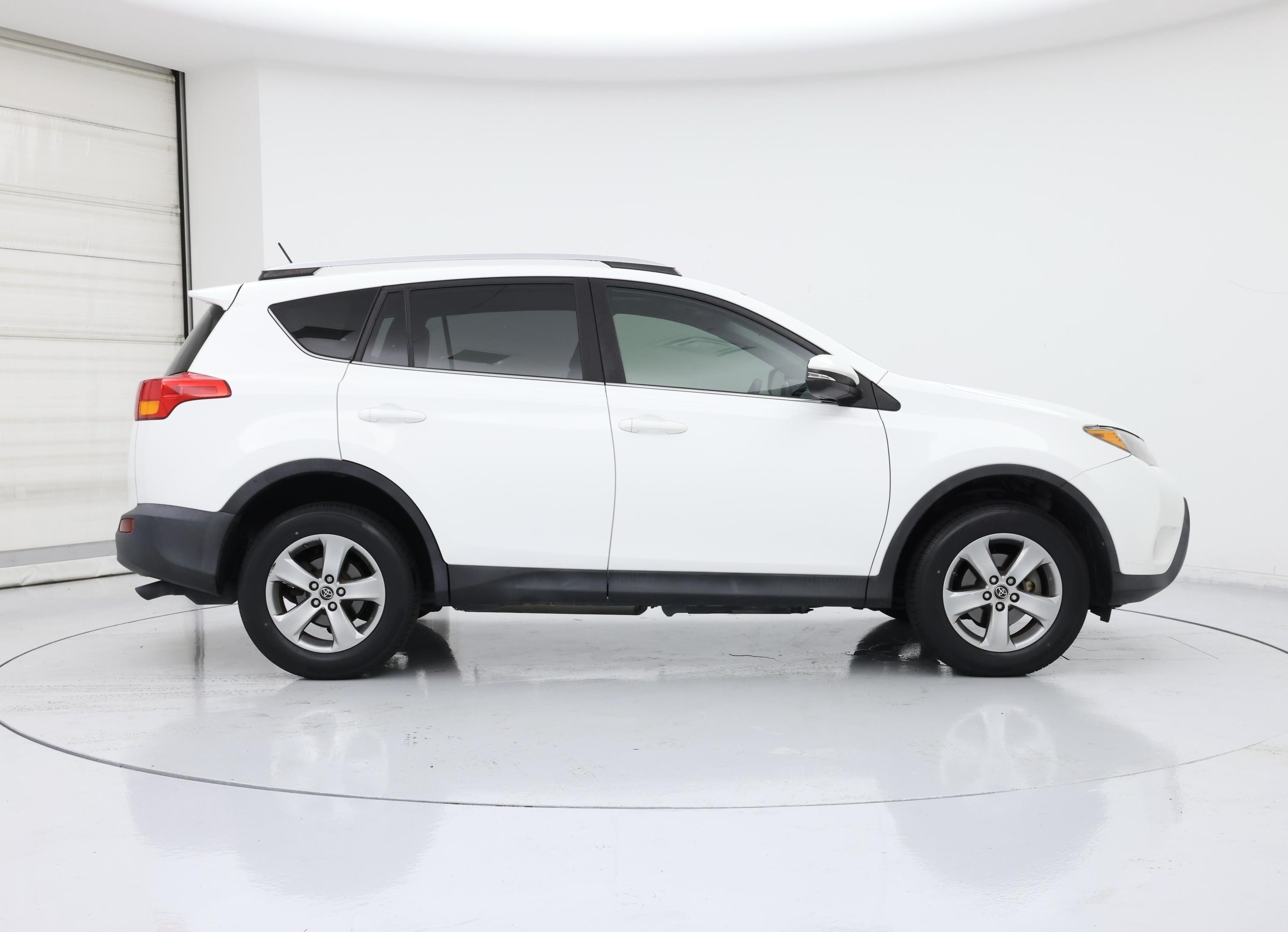 Thumbnail: 2015 Toyota RAV4 - 7