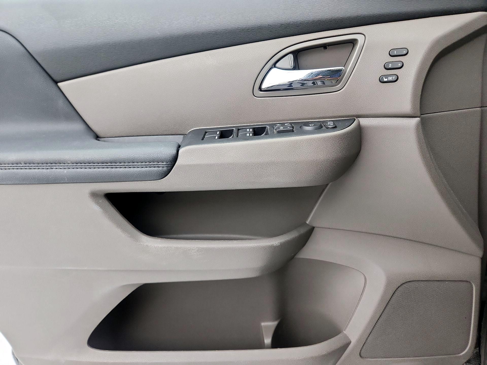 Thumbnail: 2014 Honda Odyssey - 12
