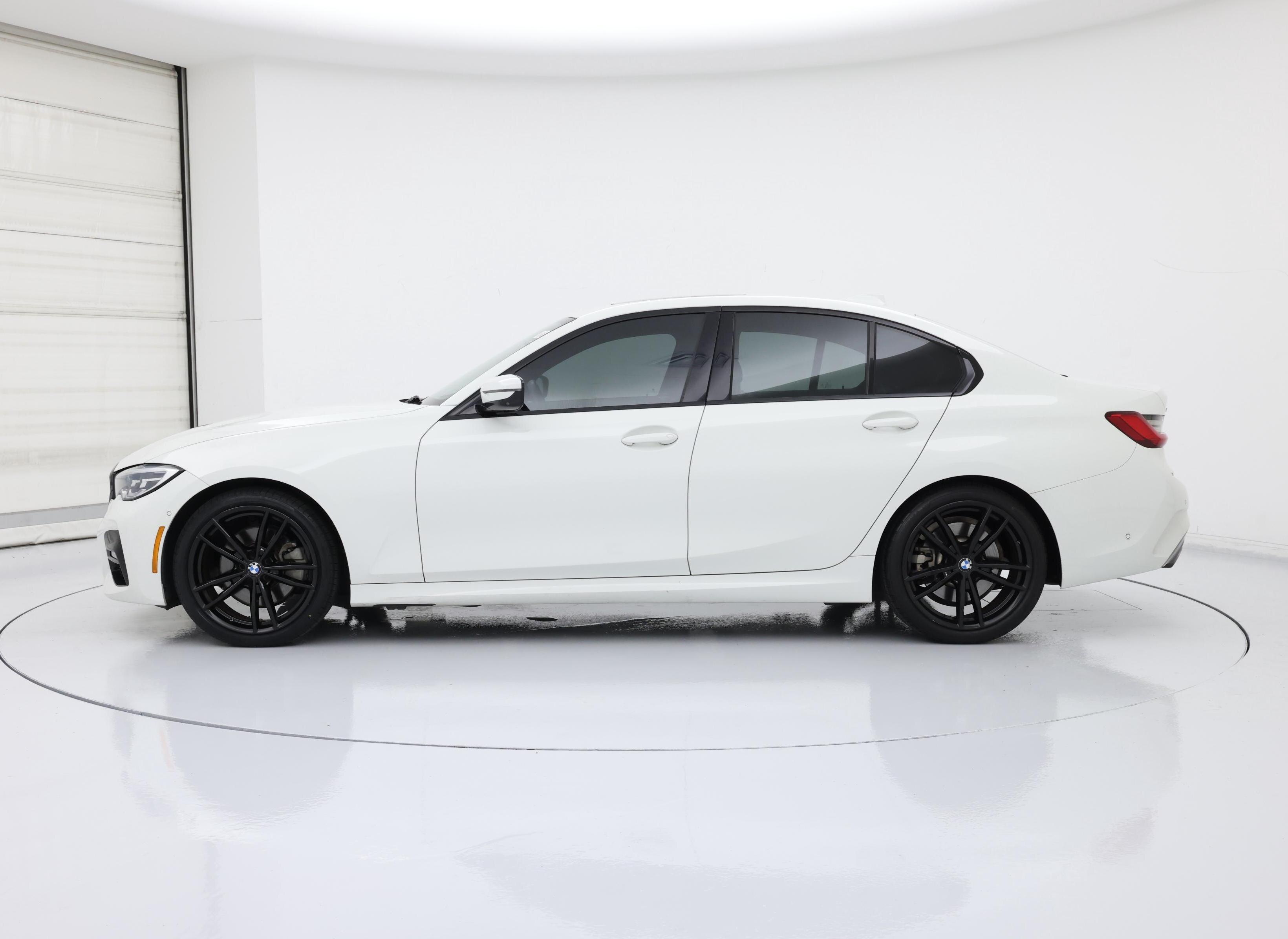 Thumbnail: 2020 BMW 3 Series - 3